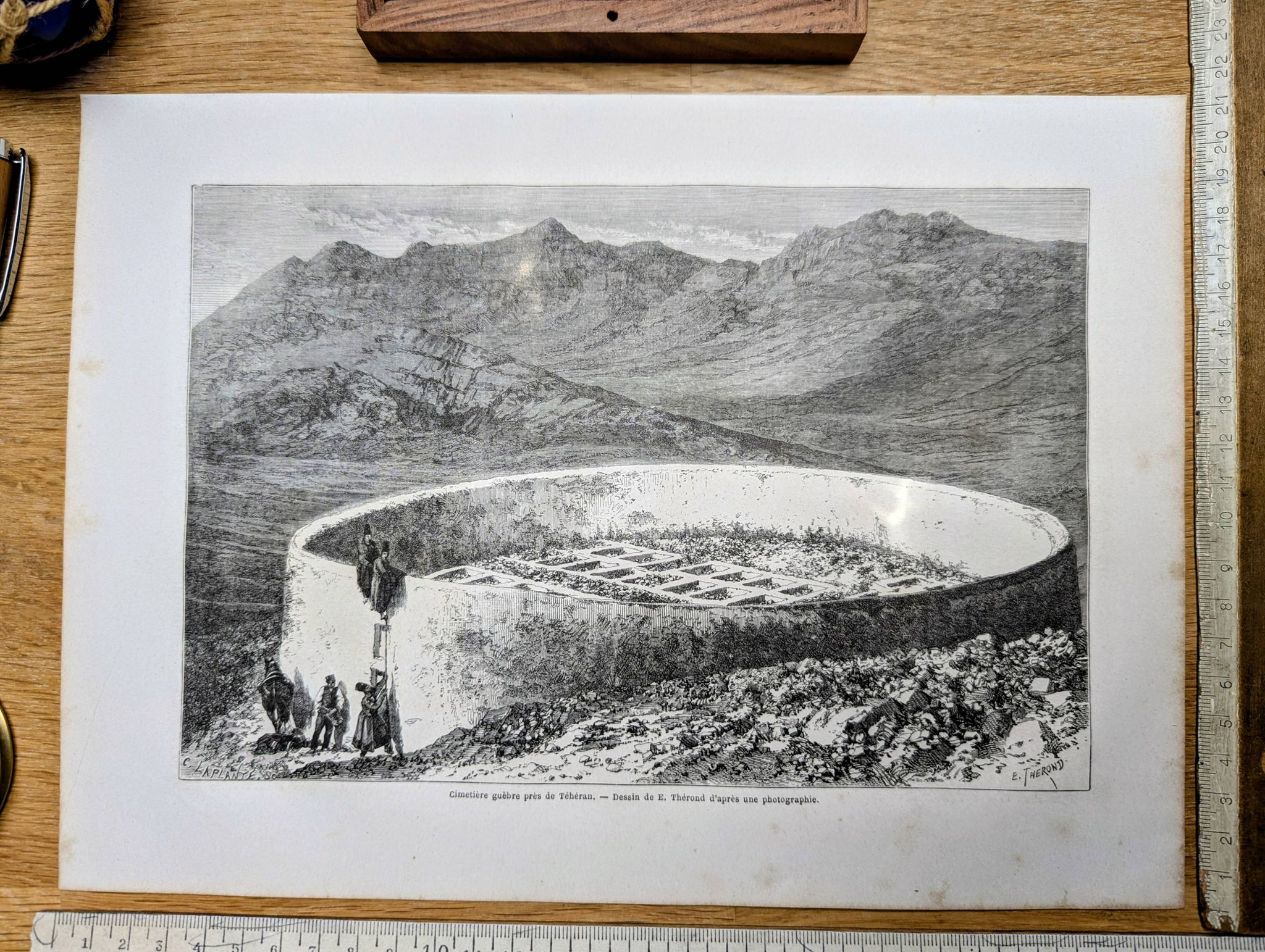 Cimetière guèbre près de Téhéran, Iran. Imprimée en 1866.