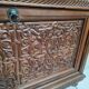 Ancien coffre en bois sculpté oriental