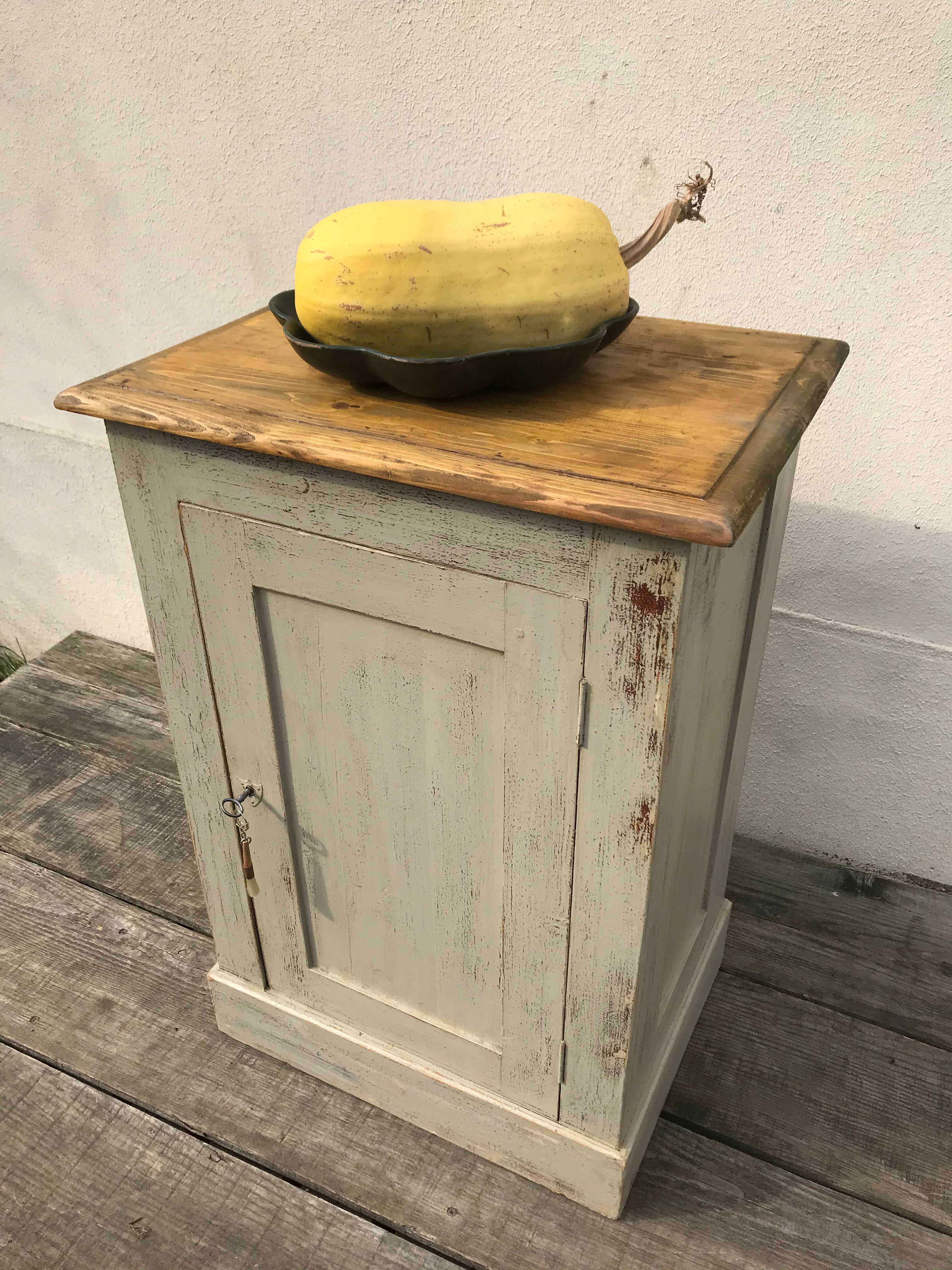 Vintage buffet