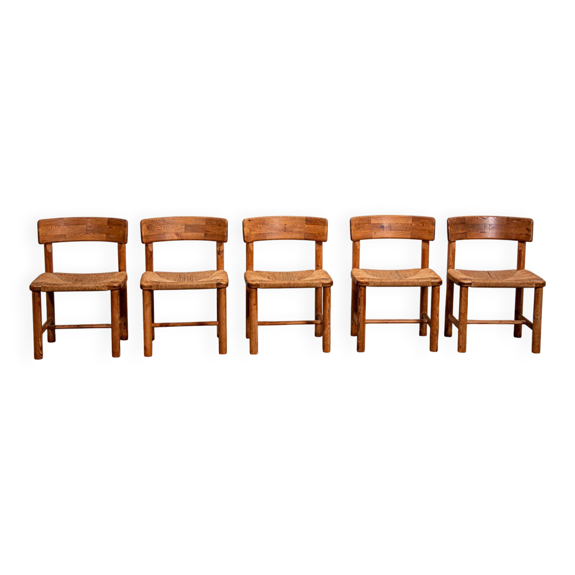 Chaises en pin et en corde de Ranier Daumiller