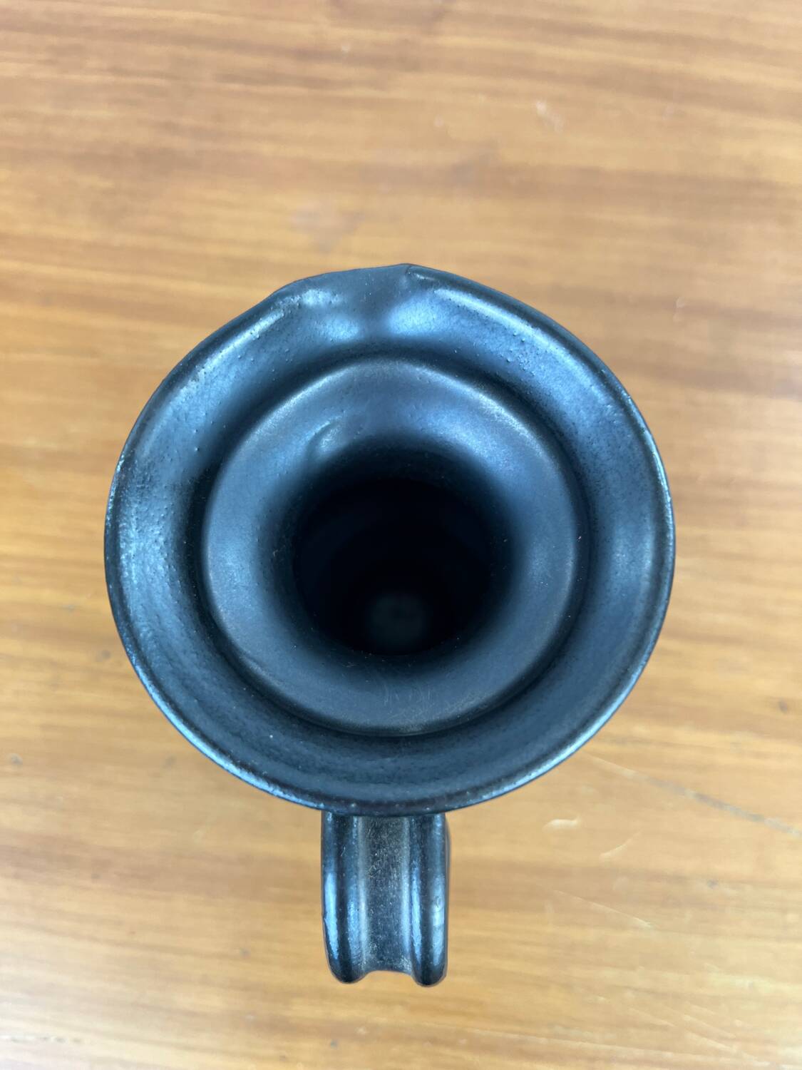 Pitcher Jean Marais black ceramic