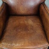 Sheep leather armchair with character