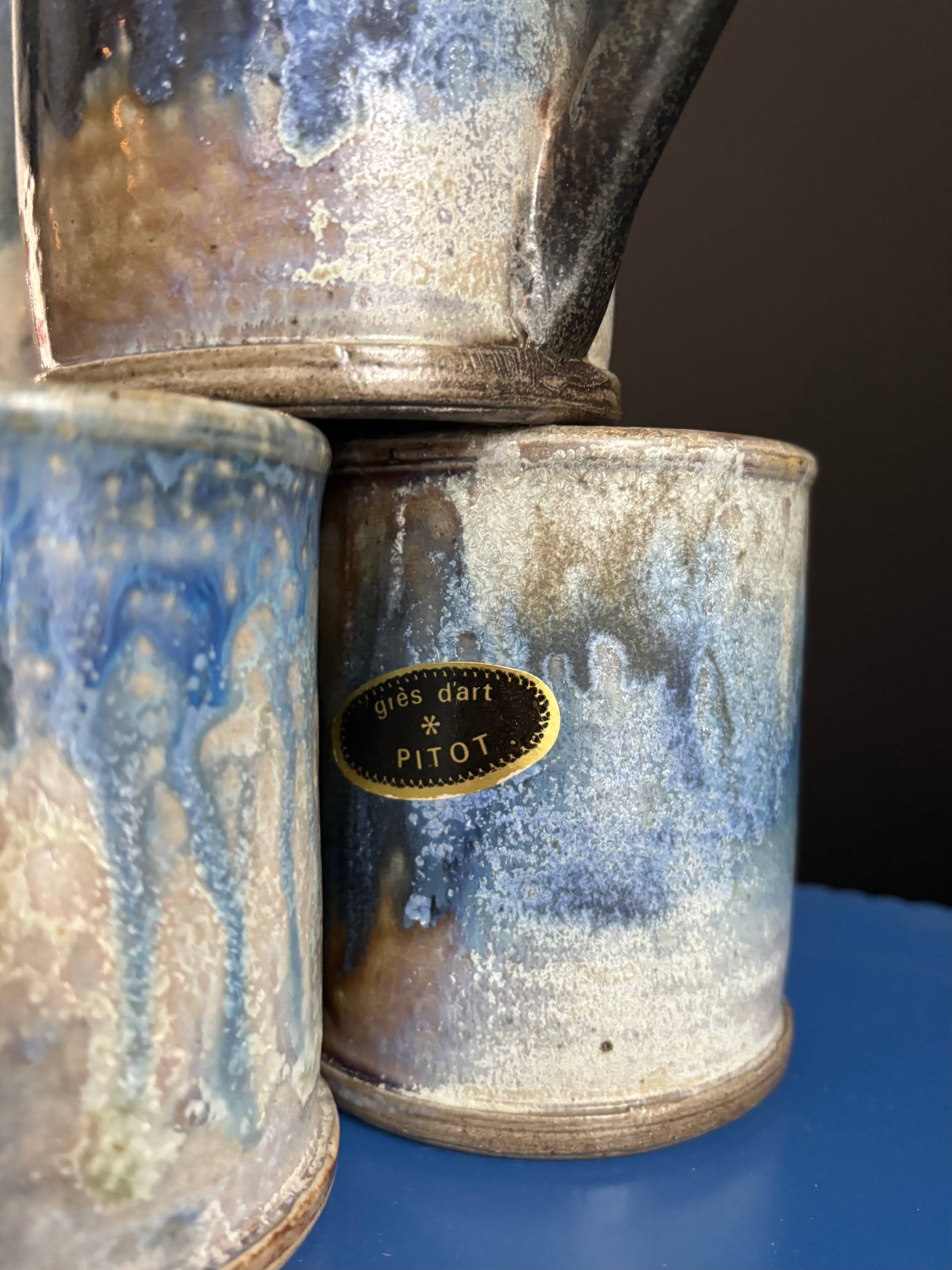 6 Pitot stoneware art beakers