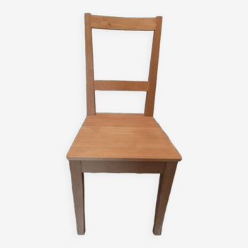Solid wood chair