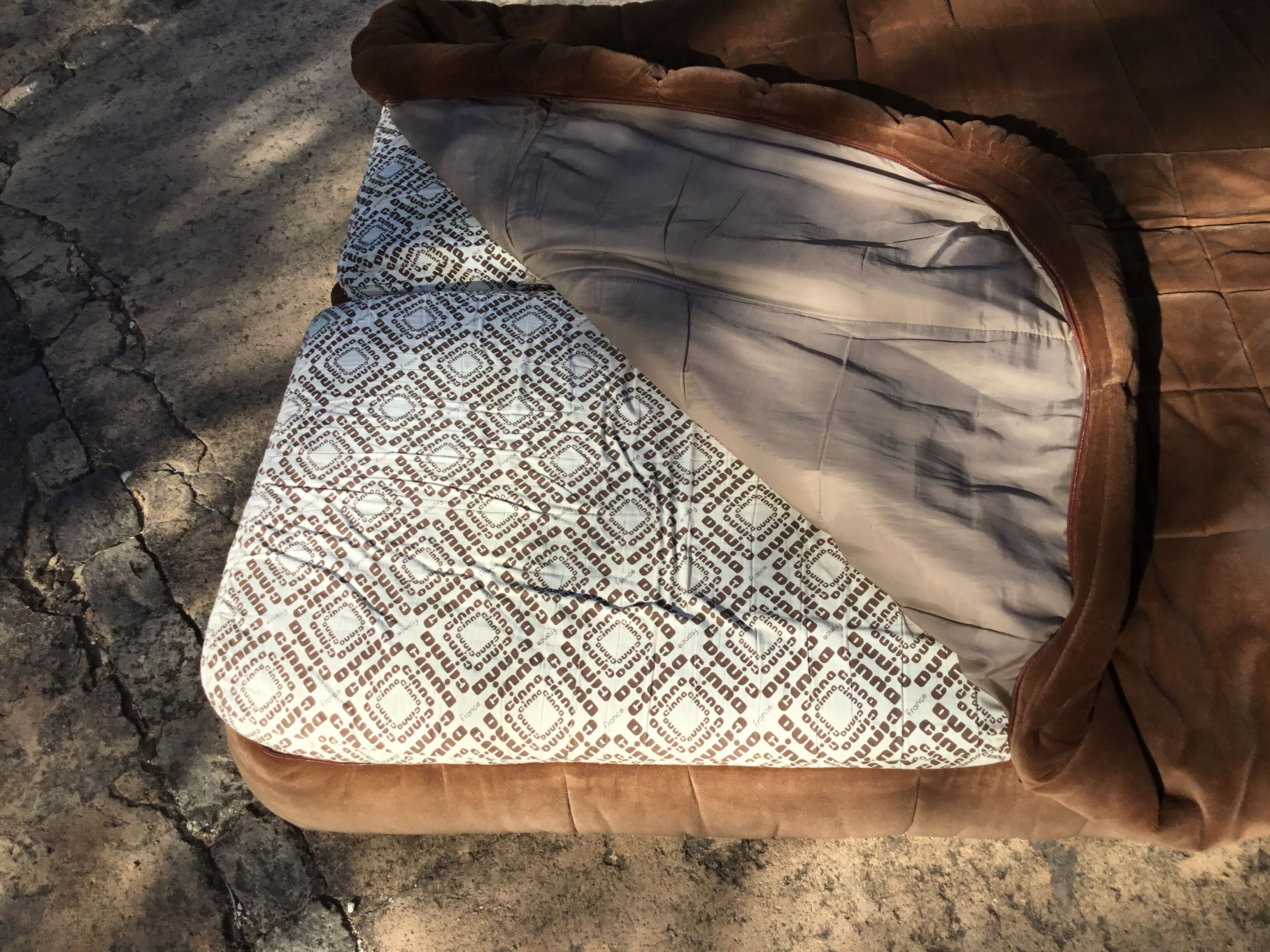 Sofa clic clac cinna / line roset. gao model by jean claude laloy 1980