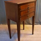 Antique chest of drawers in veneer