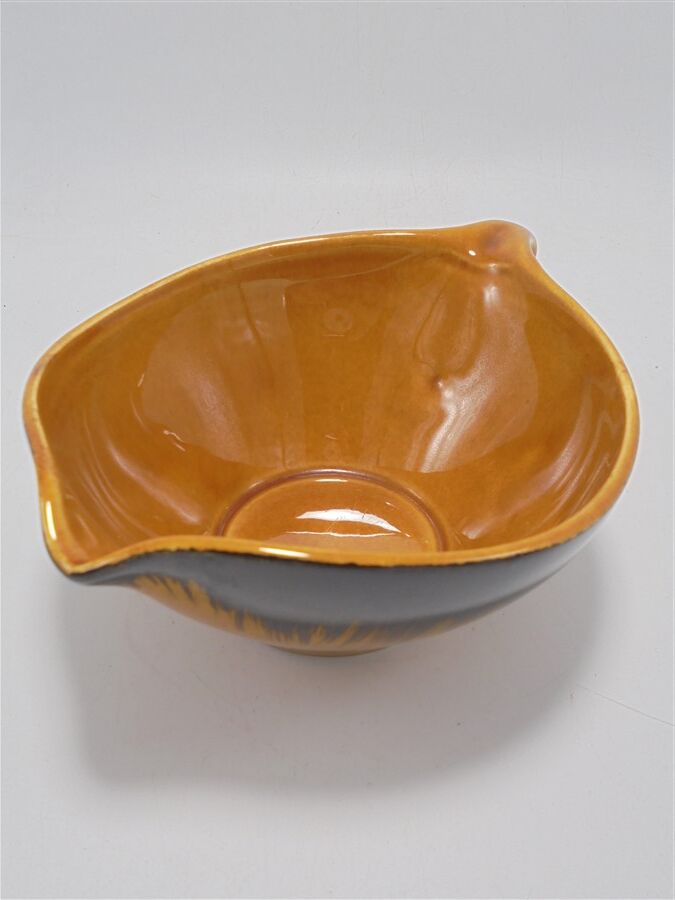 Accolay salad bowl and sauce boat