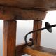 Table basse brutaliste espagnole du XVIIe siècle en bois et fer forgé