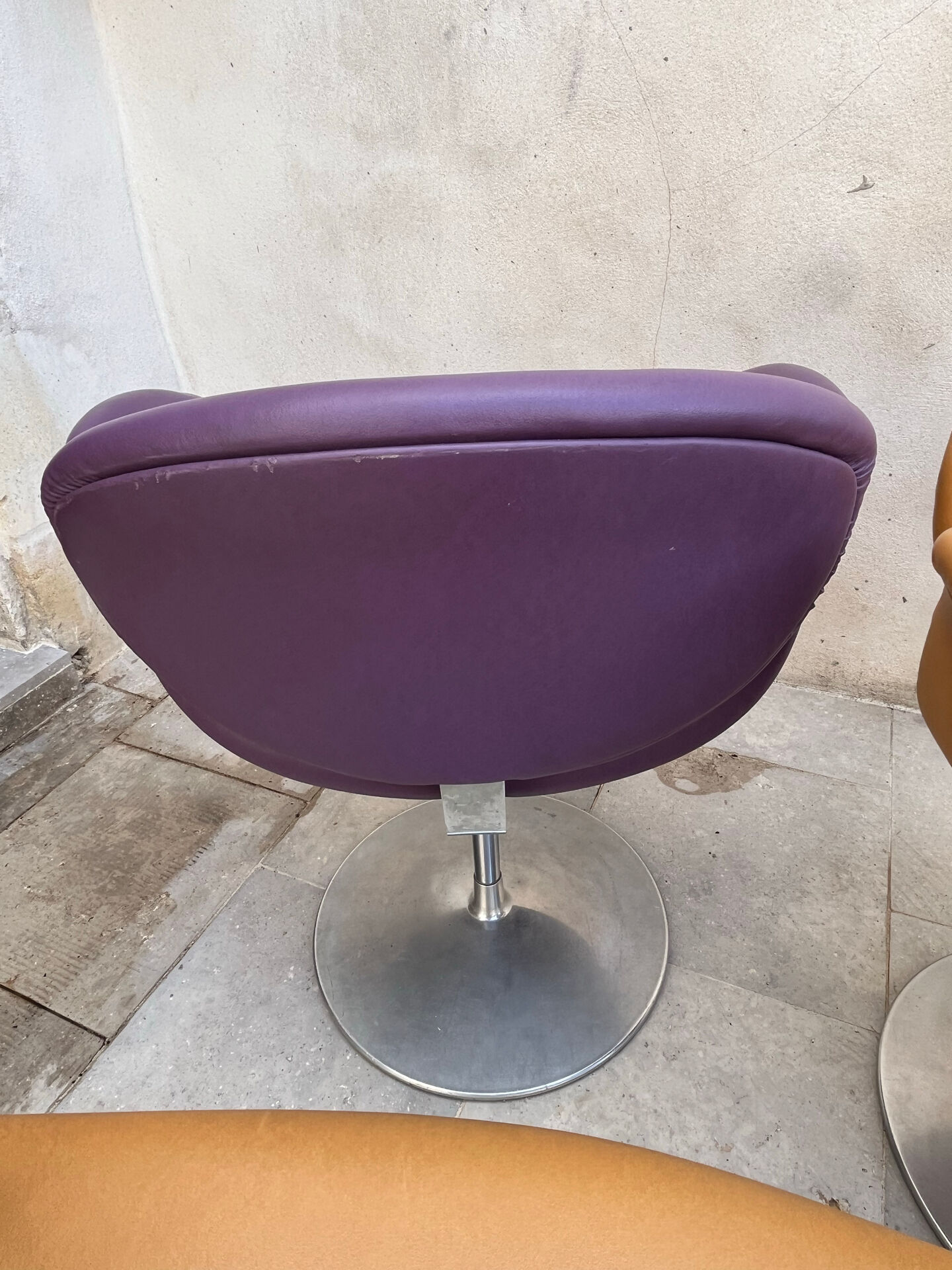 7 Tulip Chairs Paulin