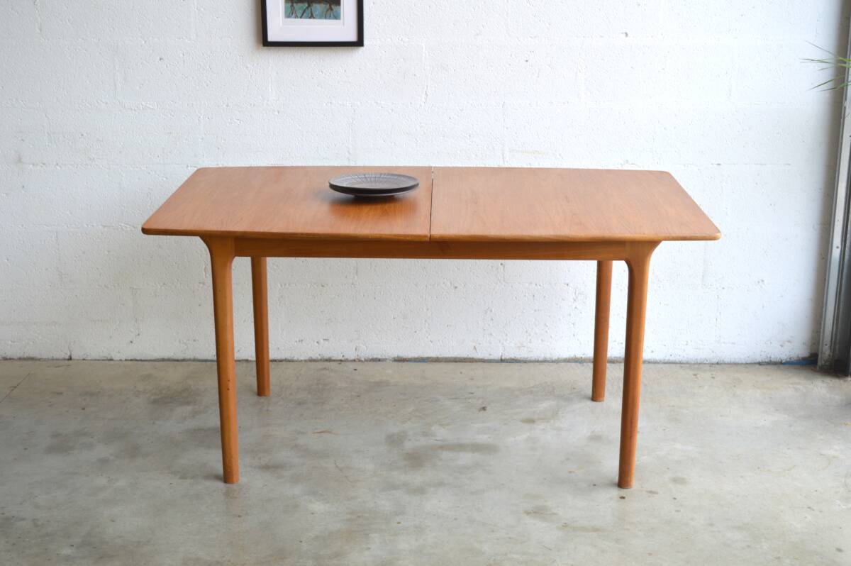 Table McIntosh rallonge papillon 147cm