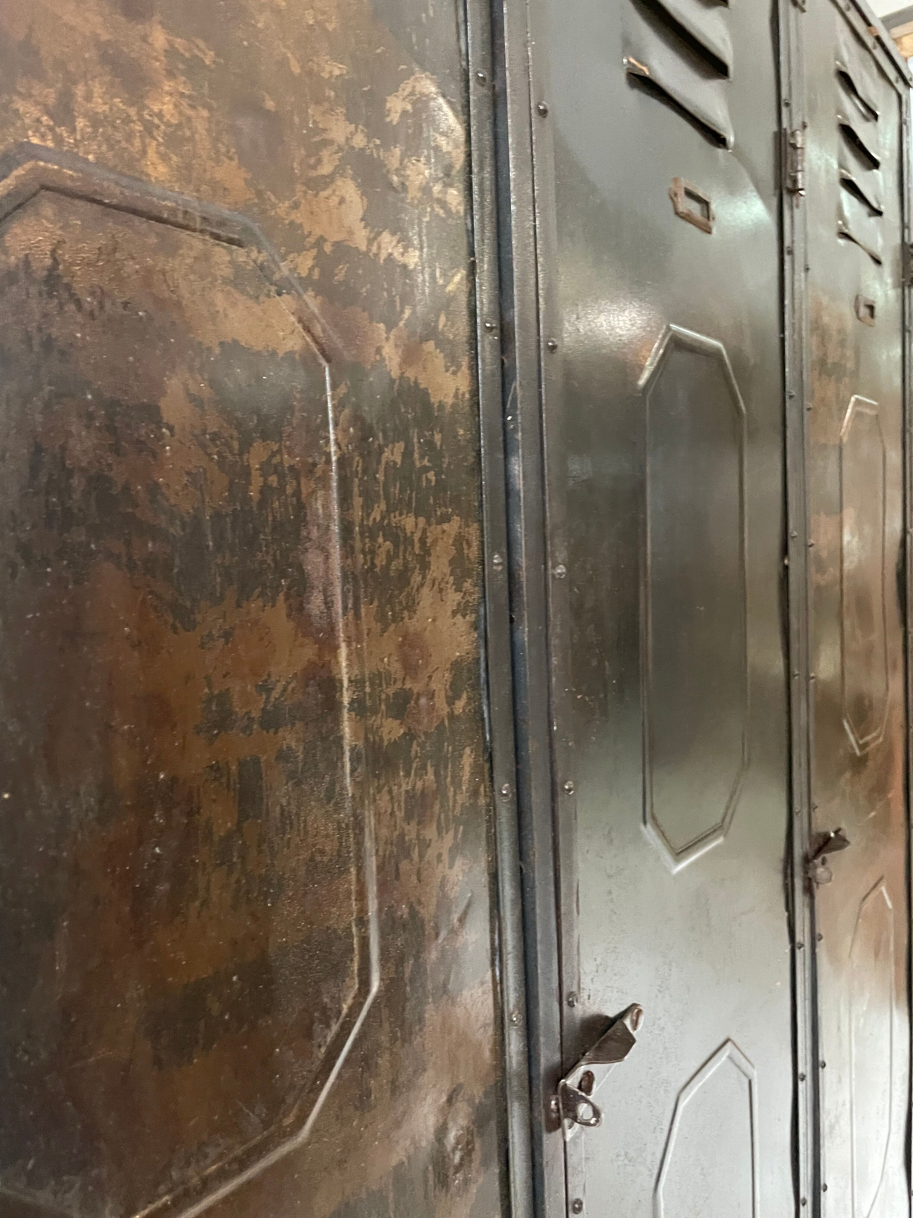 Riveted metal cloakroom Swchartz 1920
