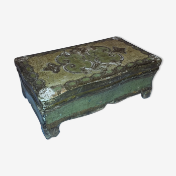 Ancient gold wood jewelry box