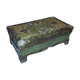 Ancient gold wood jewelry box