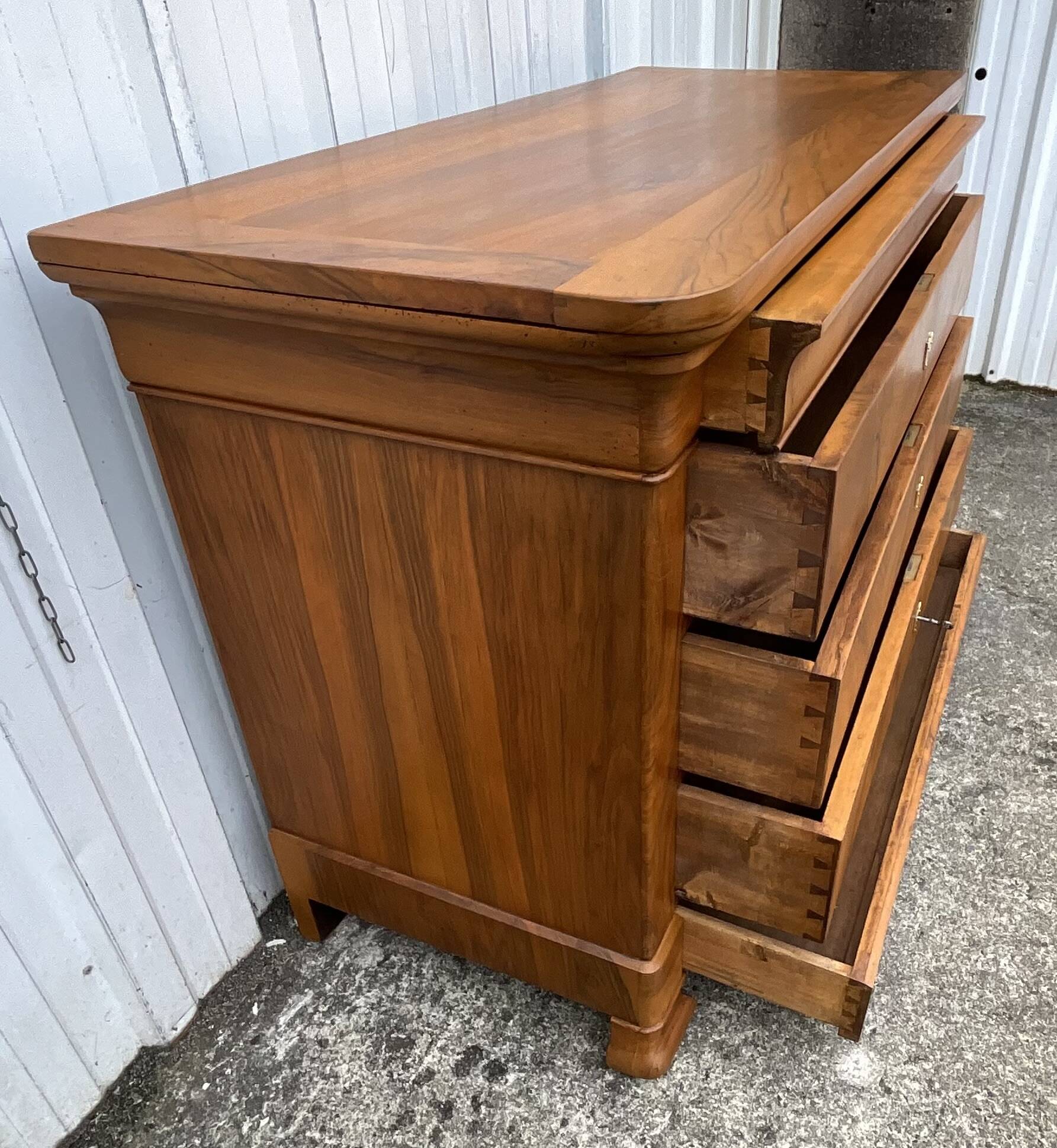 French Commode Louis Philippe Mid 19th Century In Walnut Burl
