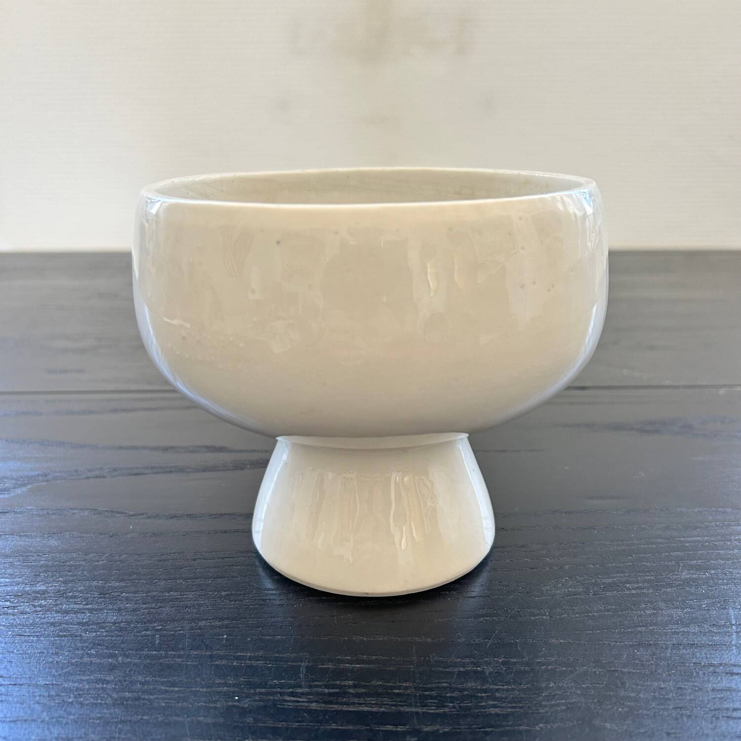 White Scandinavian plant pot