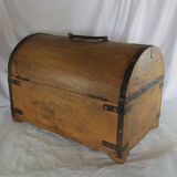 Wooden bottle holder box