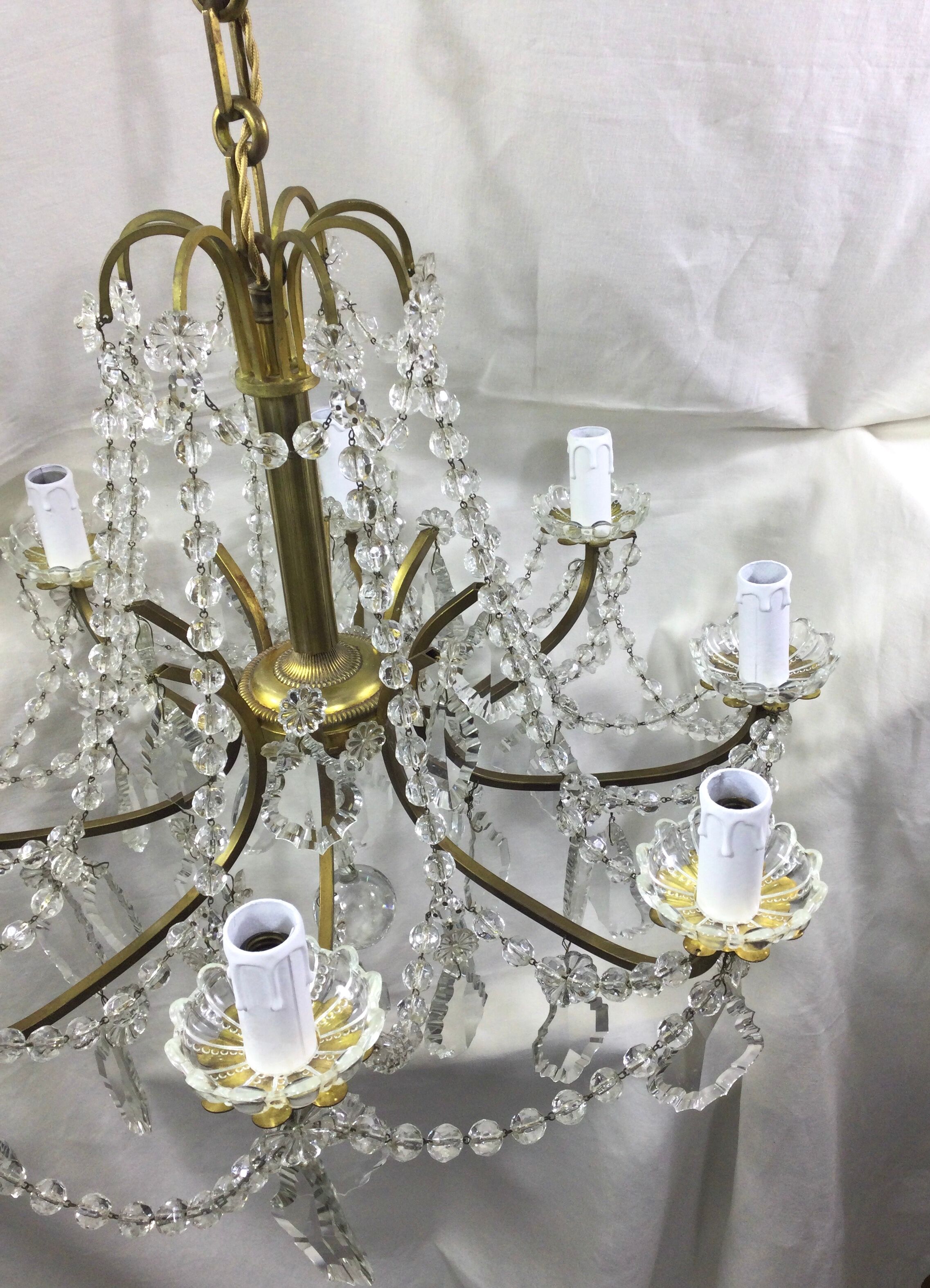 Lustre à 8 lumières en bronze et cristal