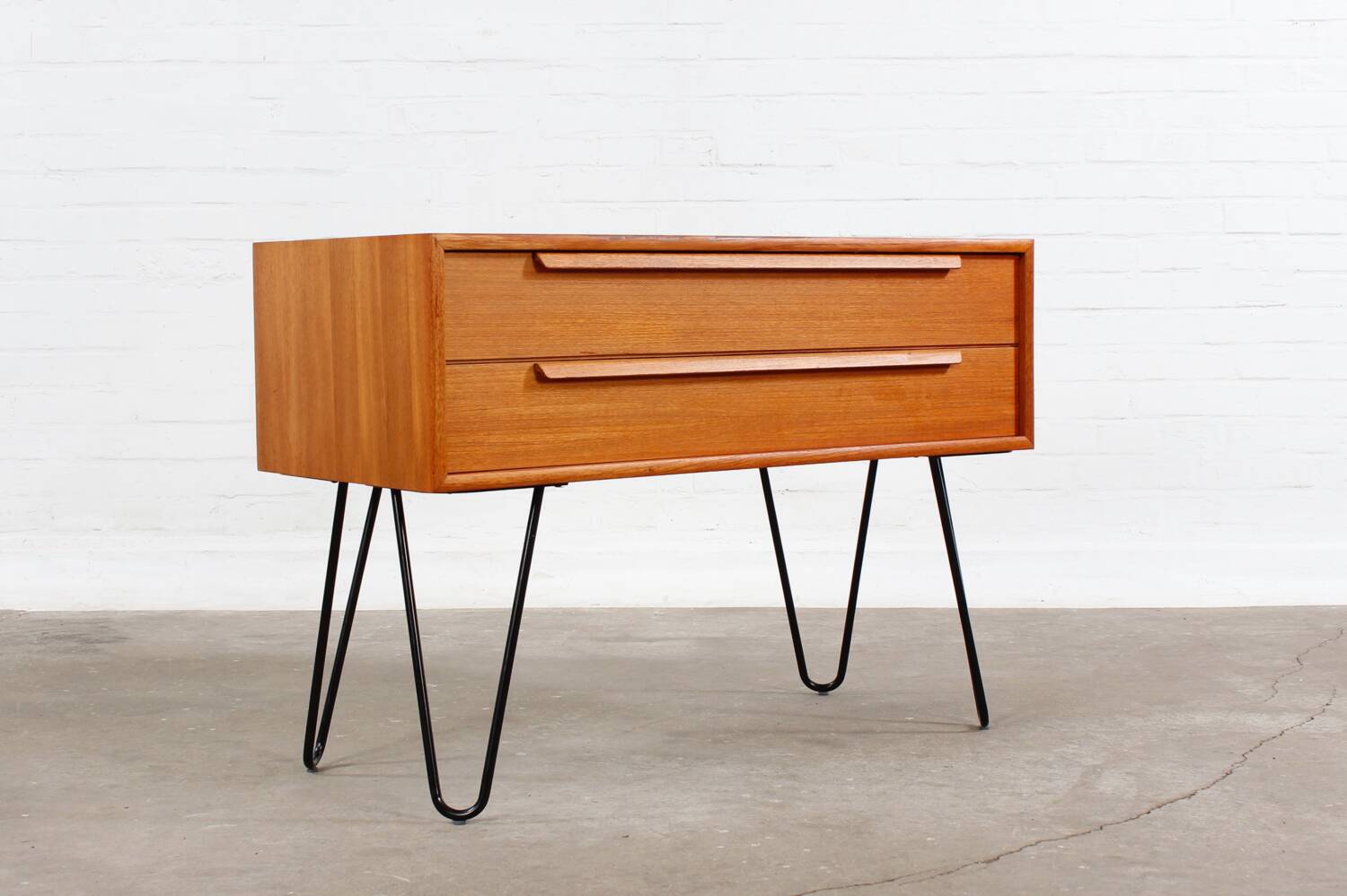 Commode en teck vintage Buffet mcm hairpins années 60 années 70