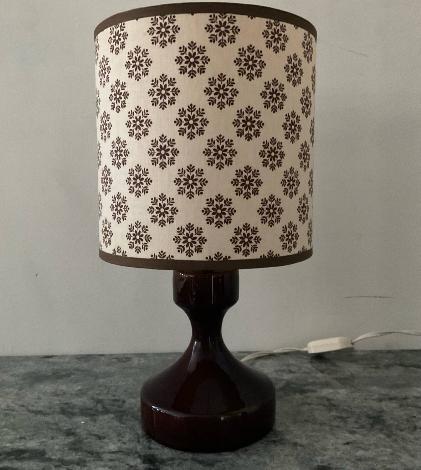 Vintage ceramic lamp from the 1970s.