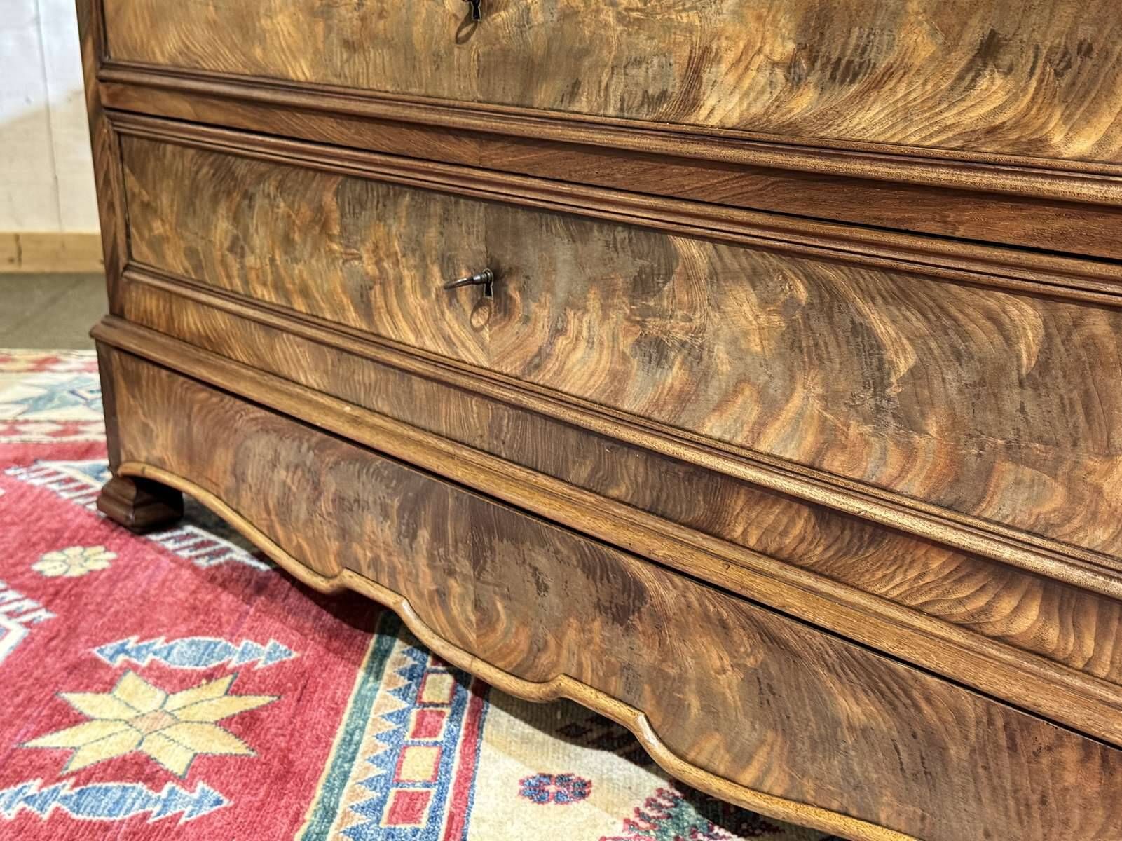 Napoleon III commode in mahogany, oak and with a fine white marble top, late 19th century.