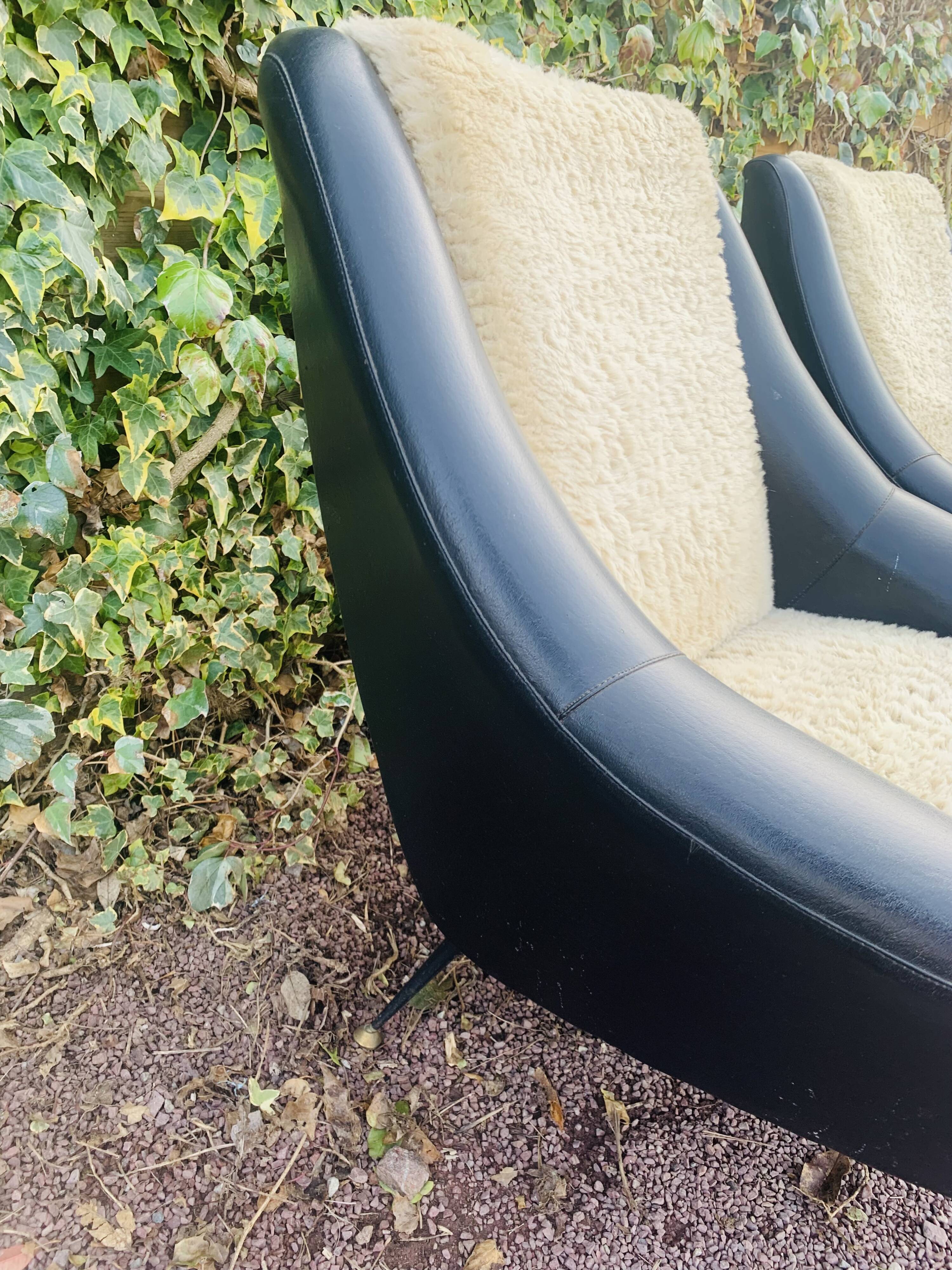 Paire de fauteuils vintage