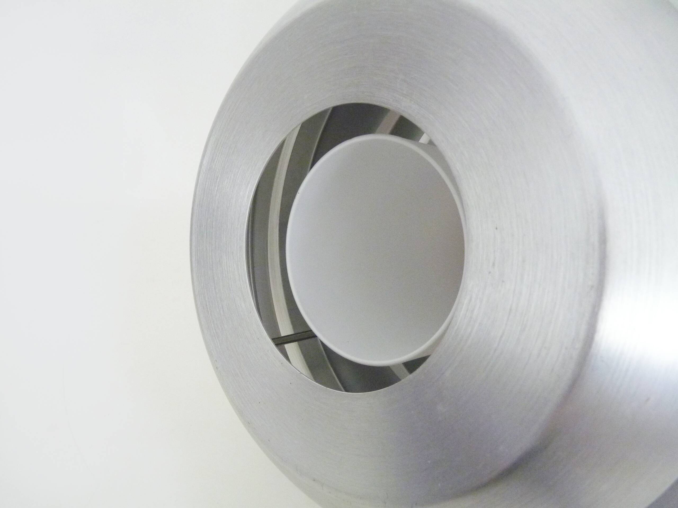 Grande suspension vintage Mercure par Eglo en aluminium brossé et opaline