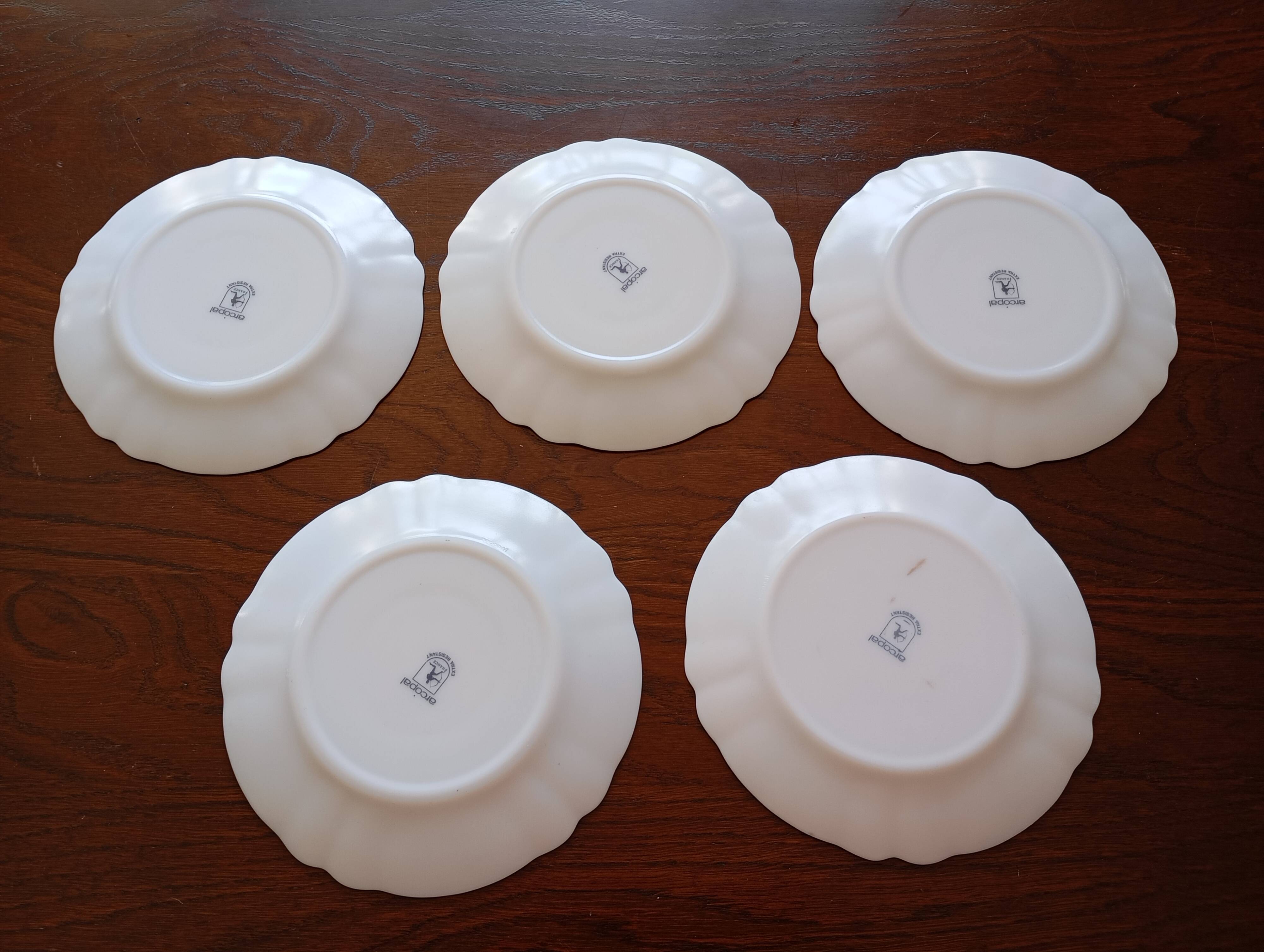 10 assiettes à dessert Arcopal "Ronsard"