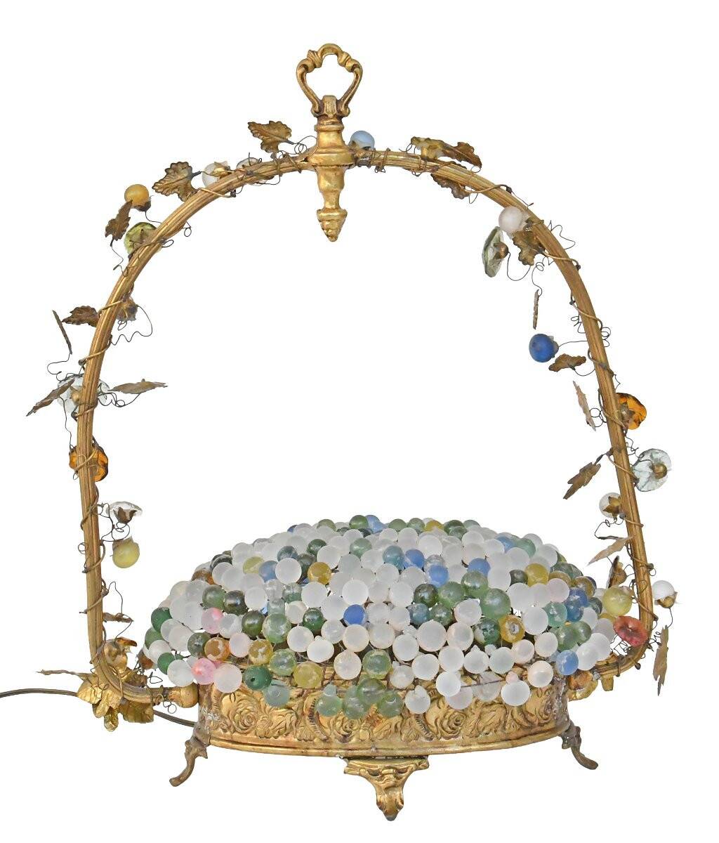 Cesare Toso table lamp in the shape of a basket filled with bunches of grapes.