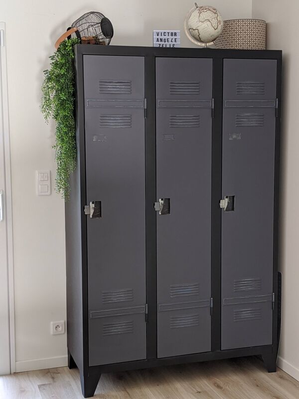 Armoire vestiaire métallique