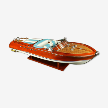 Maquette bateau en bois Riva Aquarama 87 cm