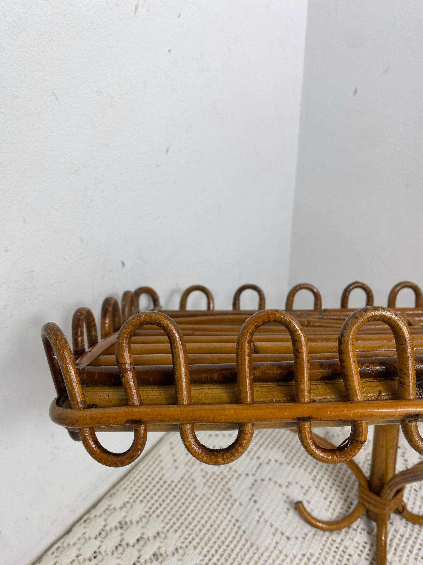 Shelf or wall console in rattan and bamboo