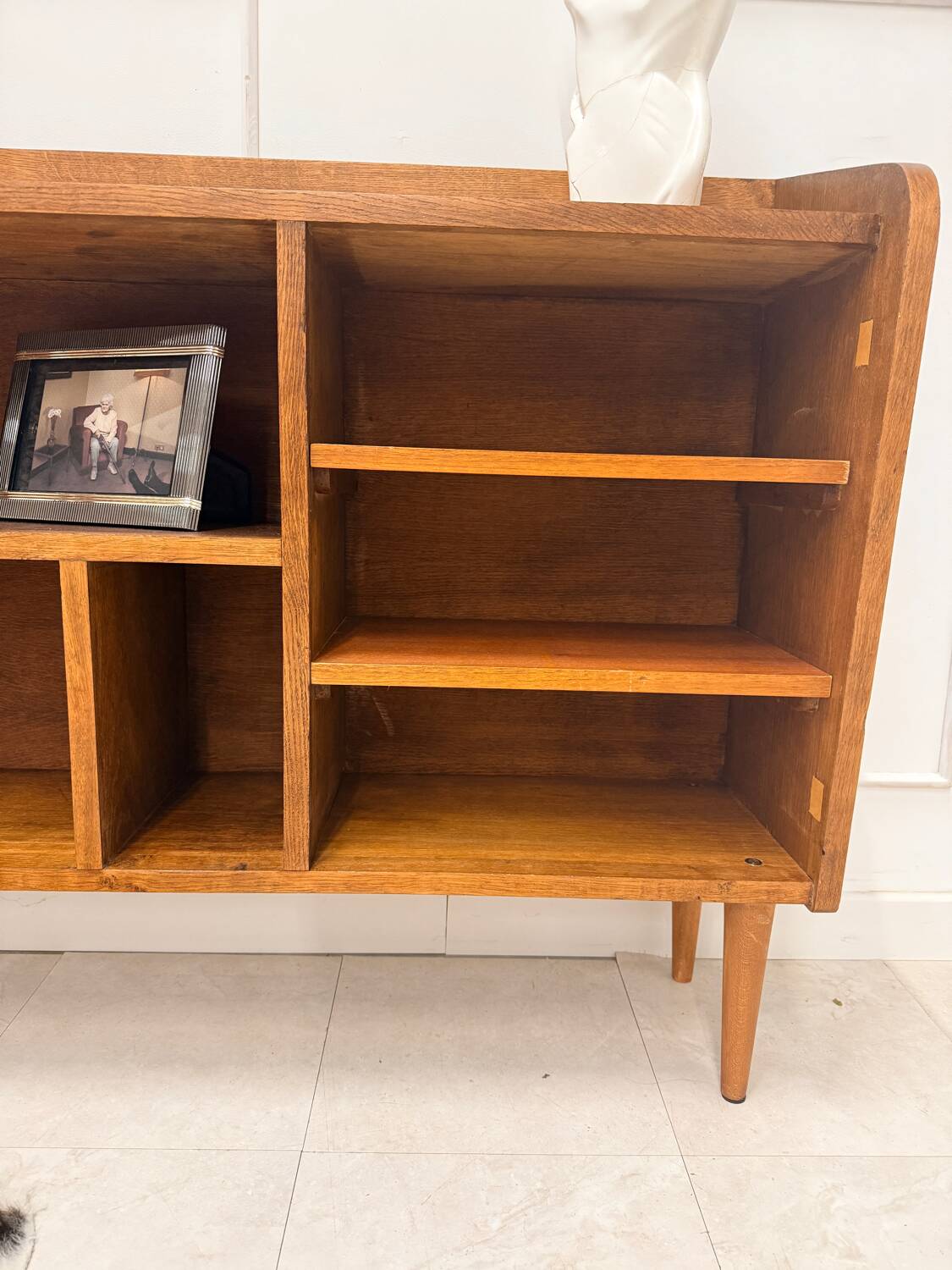 Entryway buffet or console