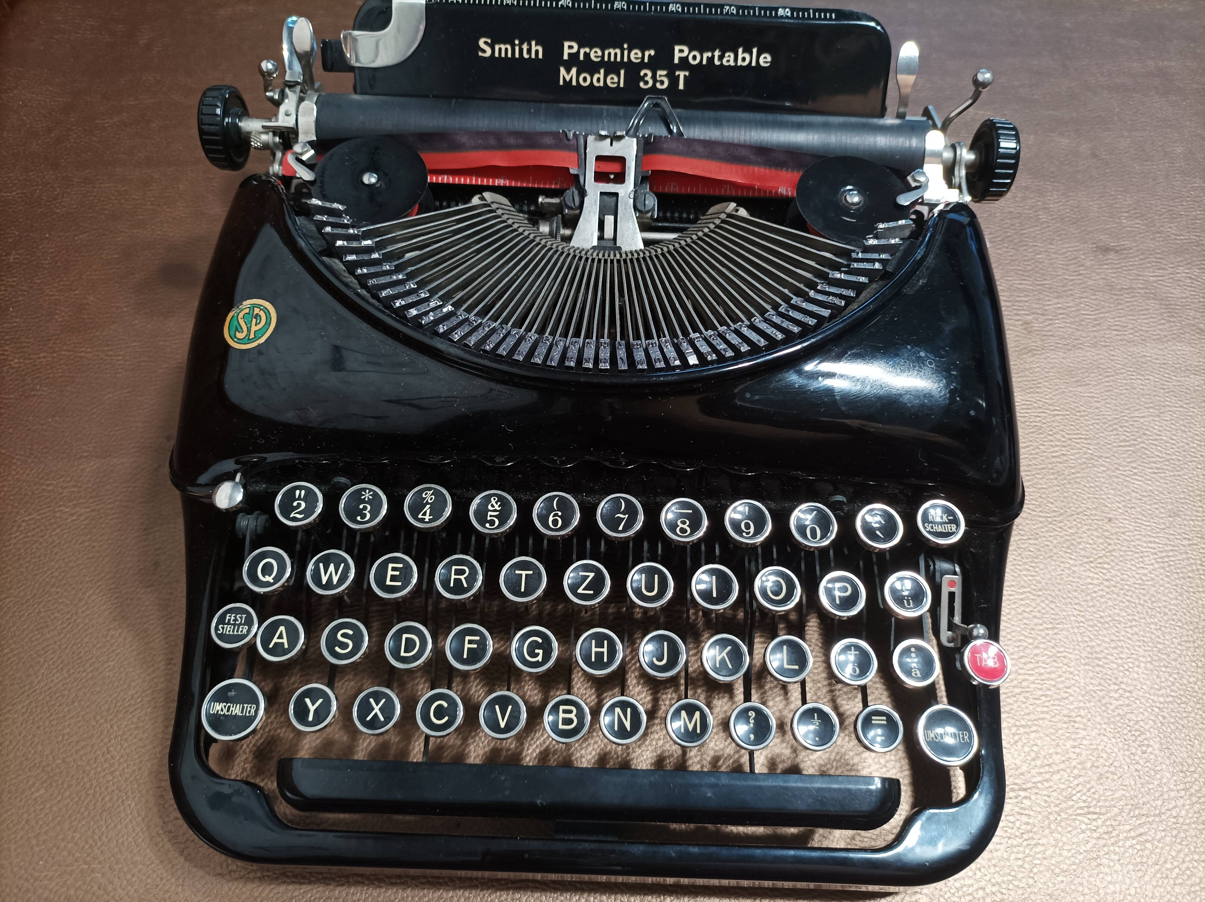 Smith first portable model 35 black typewriter usa 1937