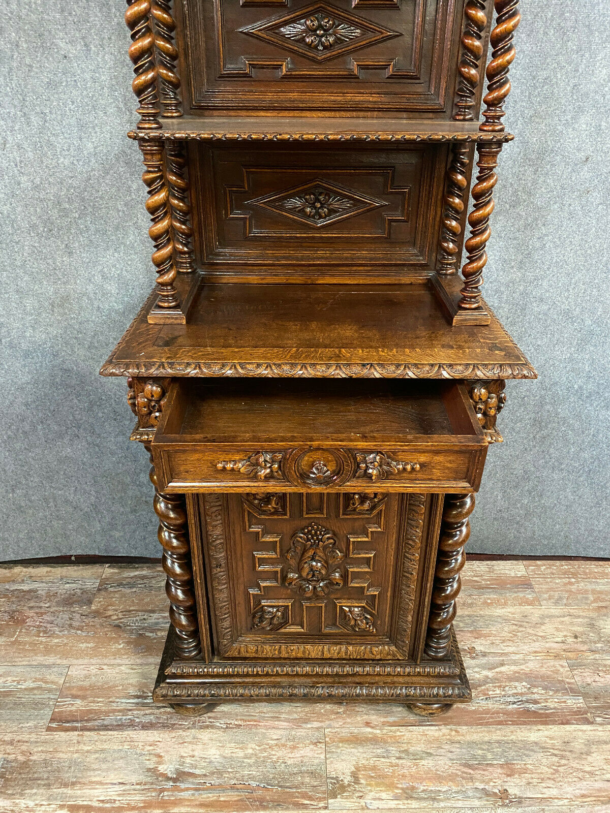 Furniture between two renaissance hunting lodge in solid oak around 1850.