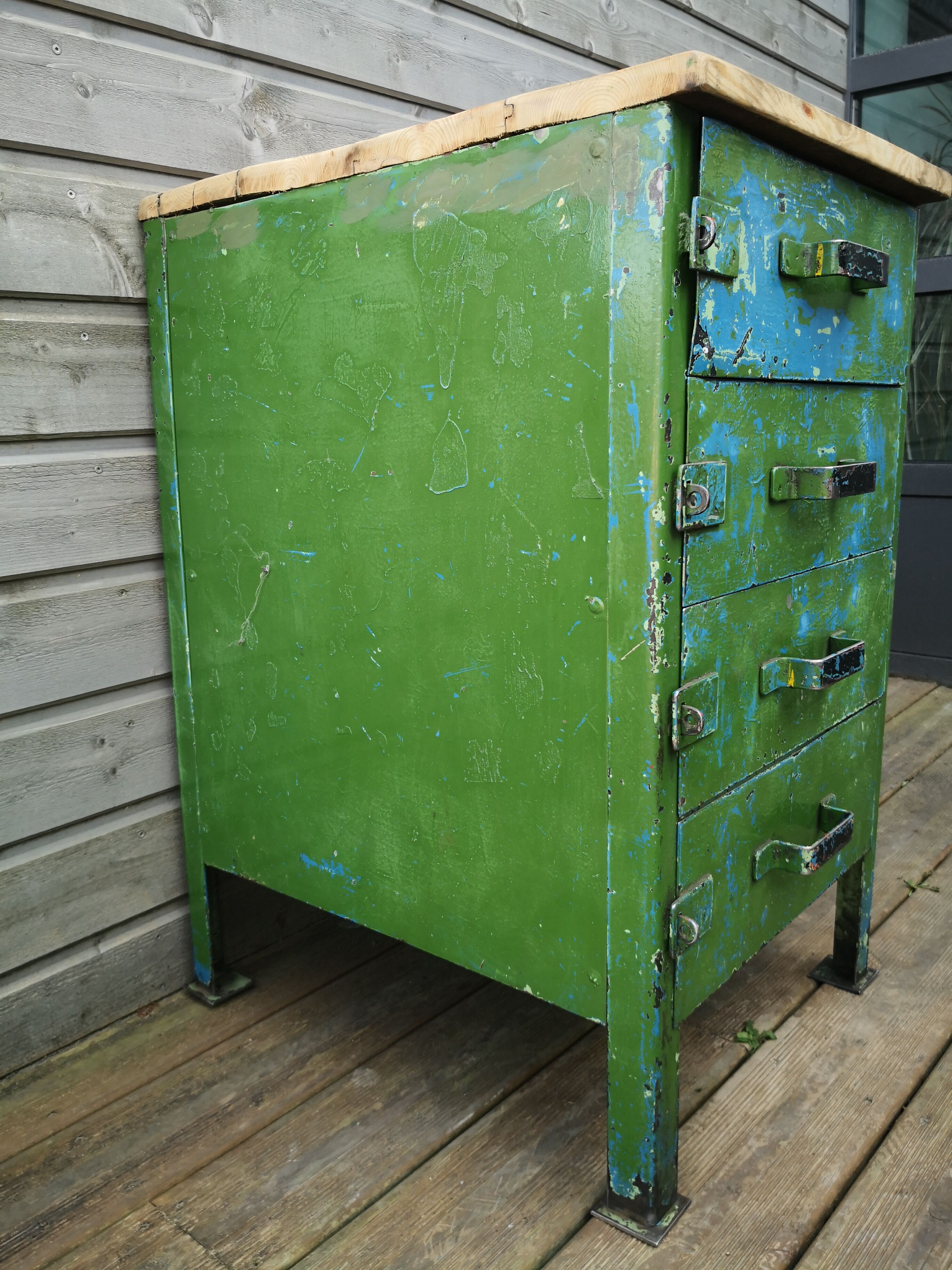 Drawer cabinet, sheet metal service for mechanical workshop, industrial