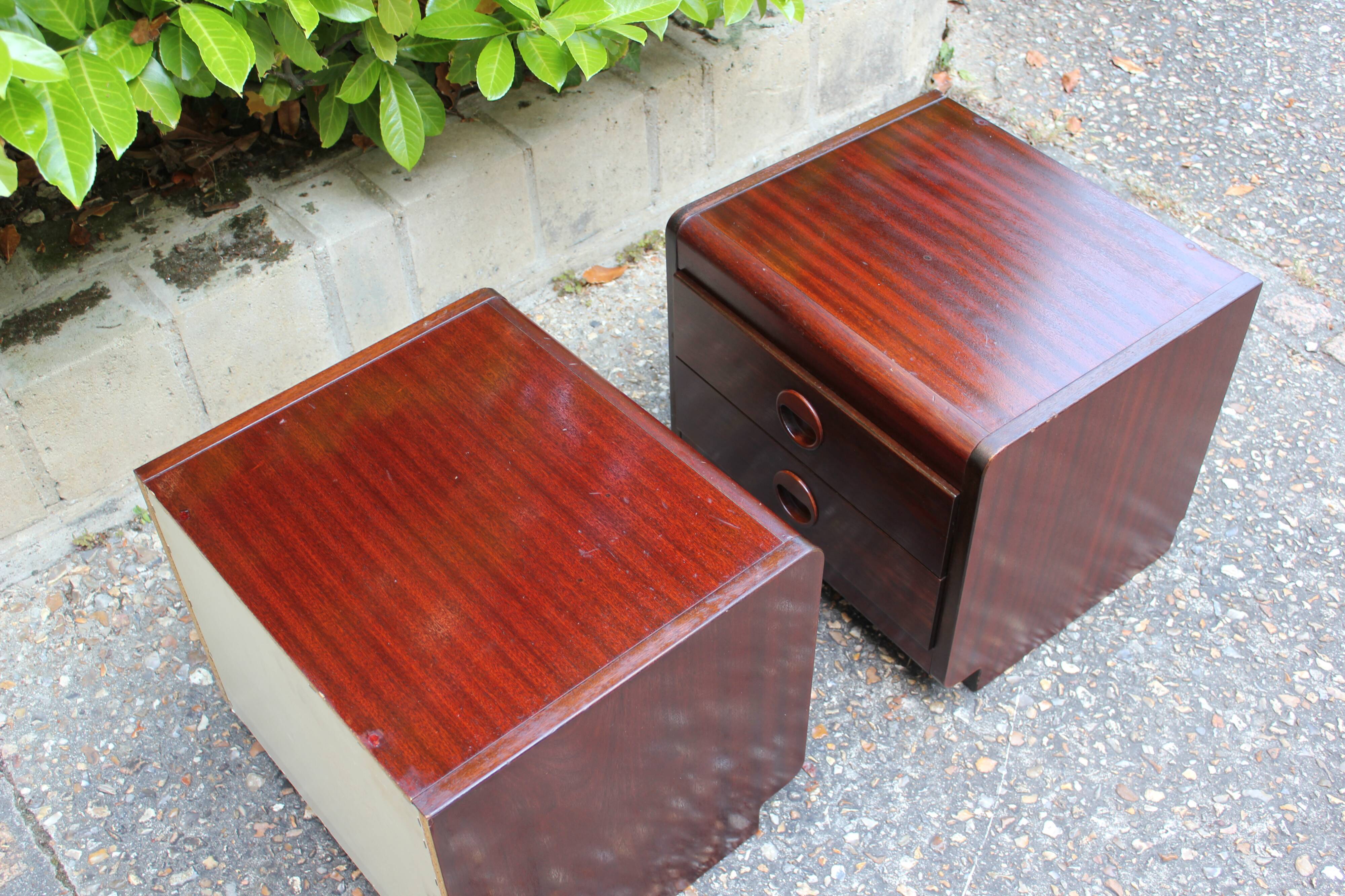 Paire de tables de chevet scandinave