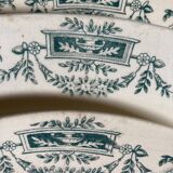 3 plats terre de fer, modele Longchamp Lutèce en faïence bleu fleurs