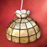 Vintage suspension in mother-of-pearl and brass with fruit decoration – retro light fitting from the 70s.