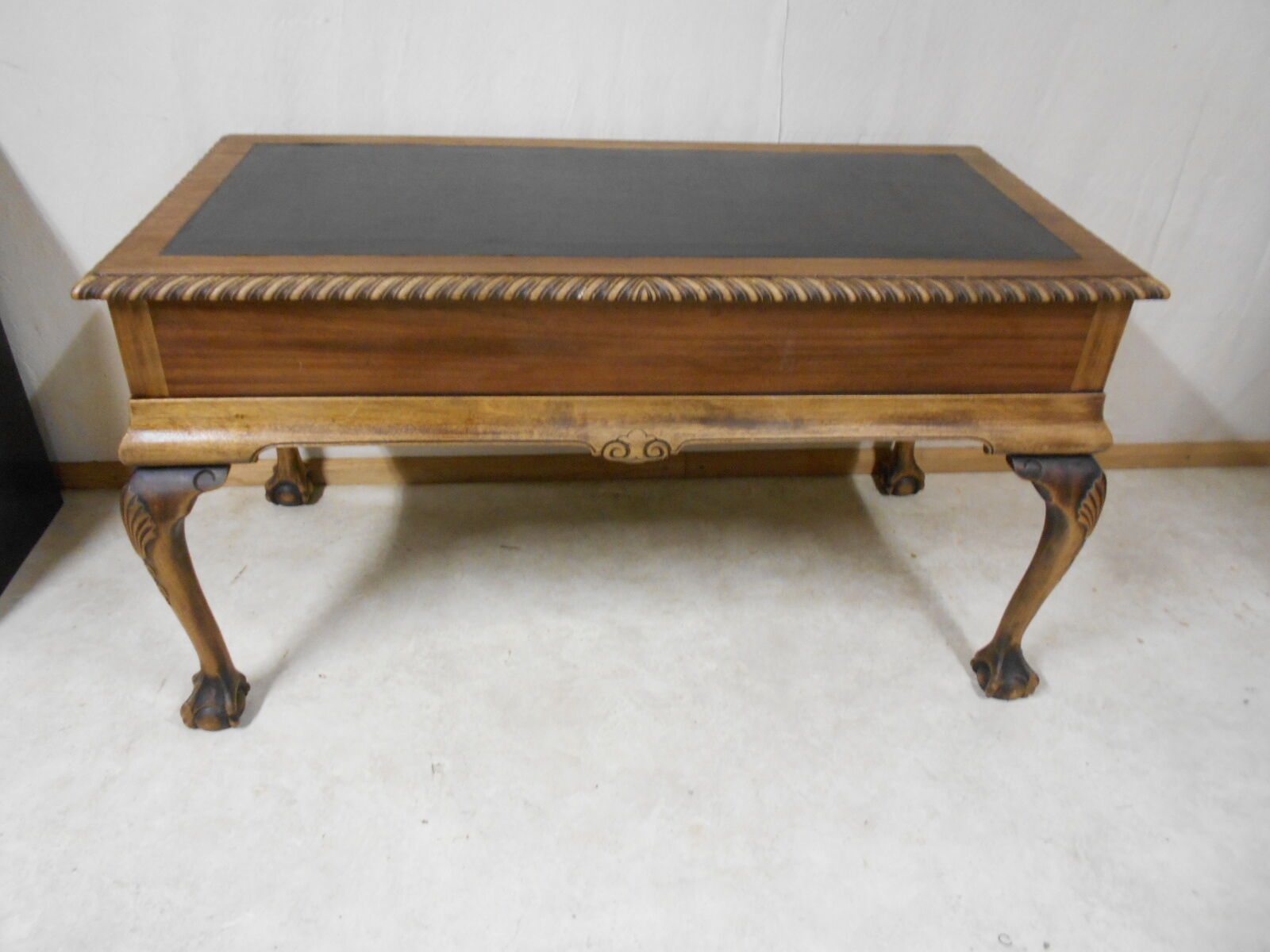 Chippendale-style english desk