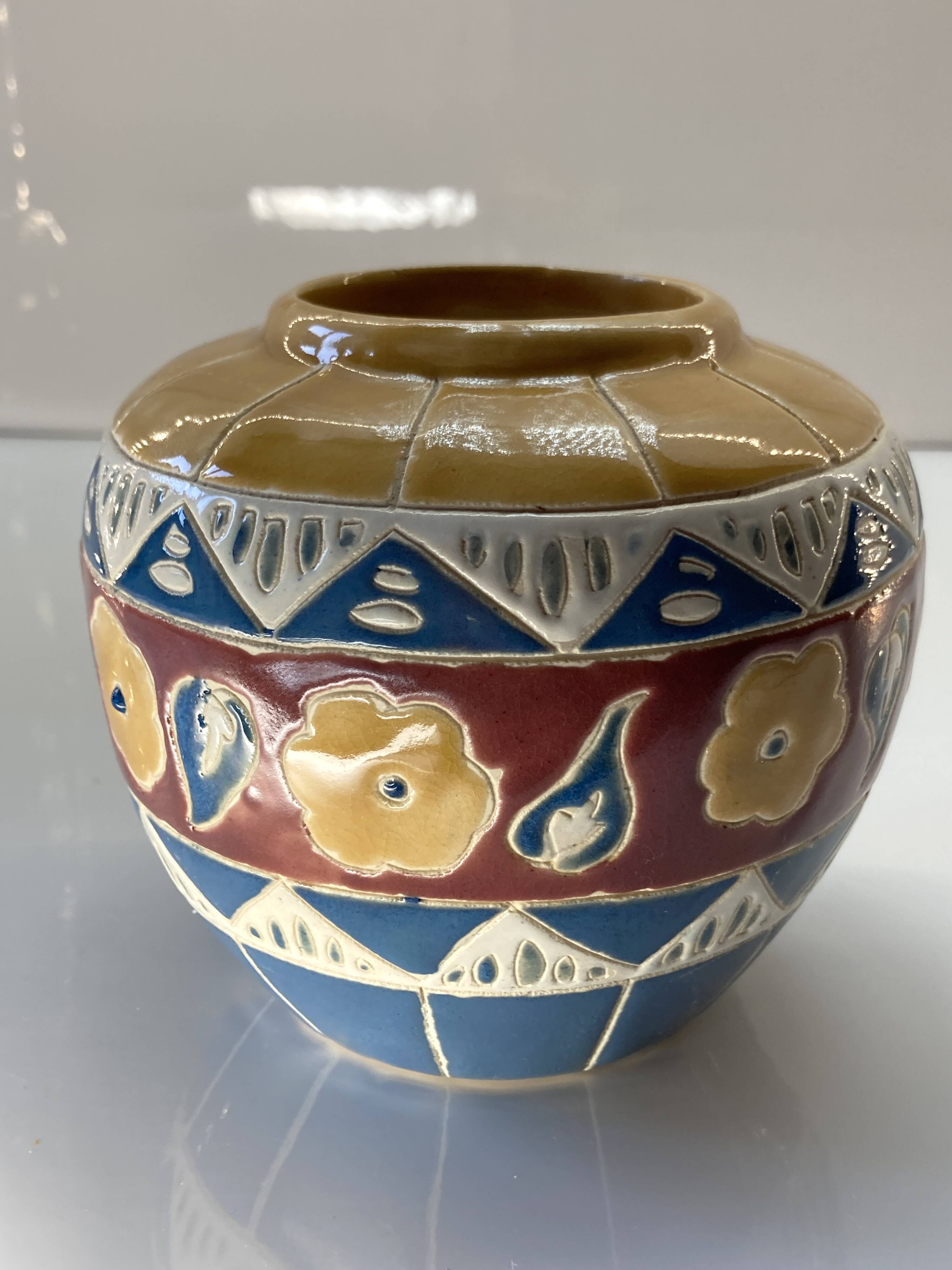 Old pot cover in enamelled and cloisonné earthenware