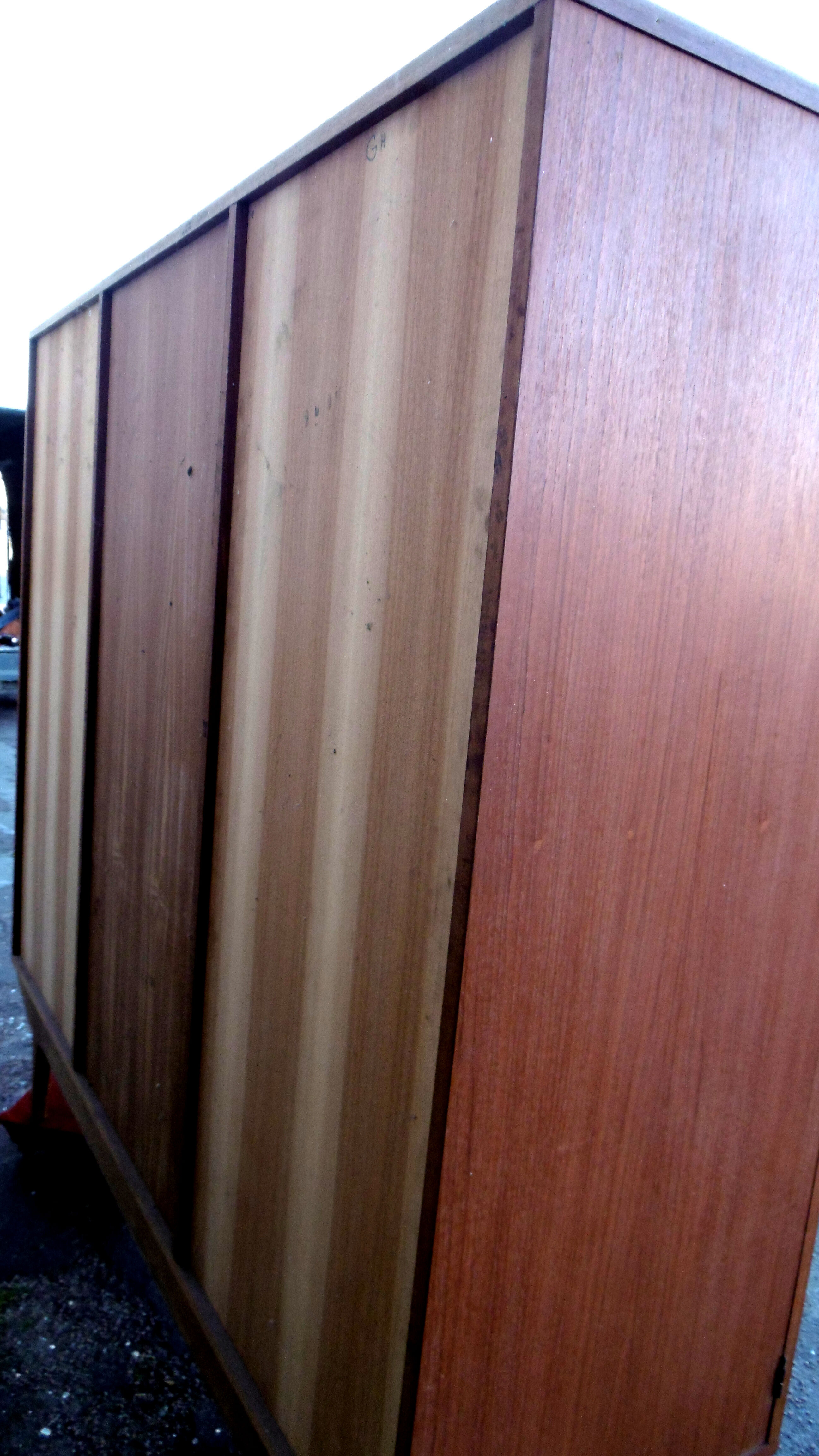 Armoire scandinave en teck des années 1970