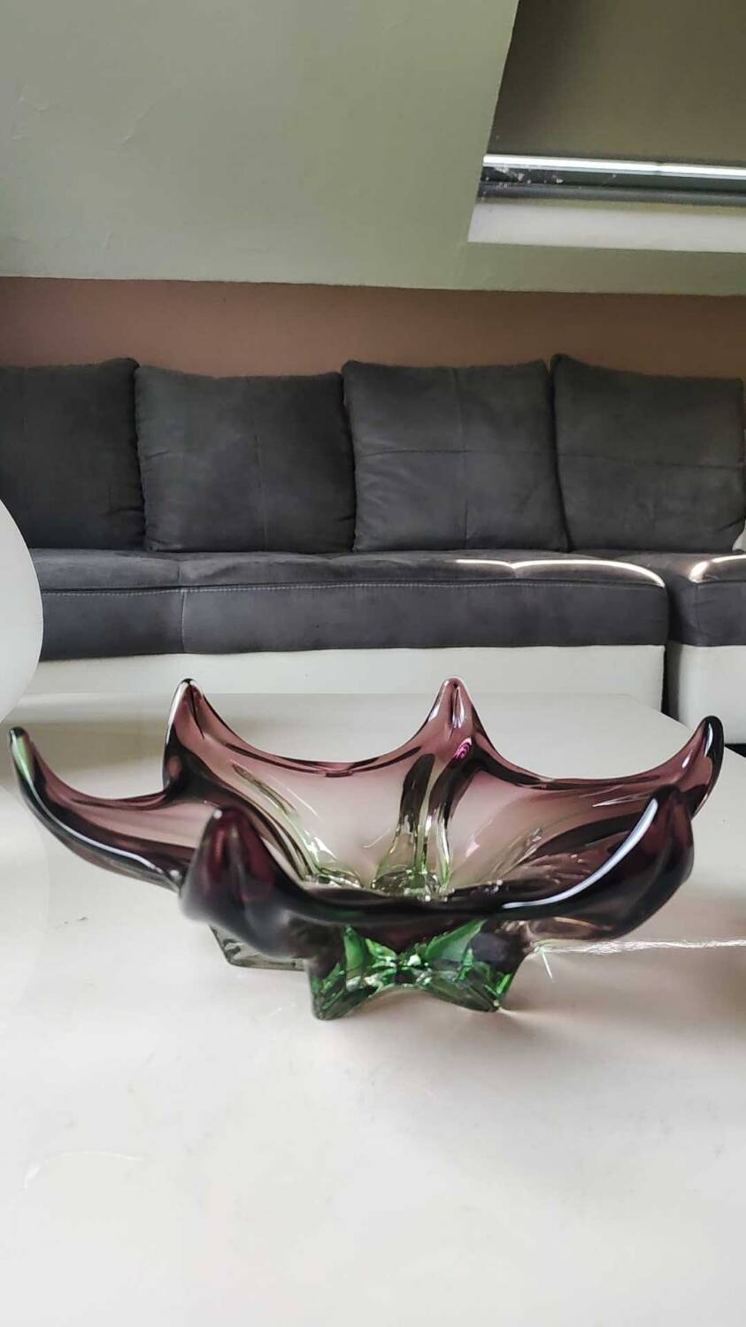 Large Starfish Pocket Emptyer/Creation Joseph Michael Hospodka/Czech Glassware Chribska in blown art glass amethyst/Green. Diam 24 cm