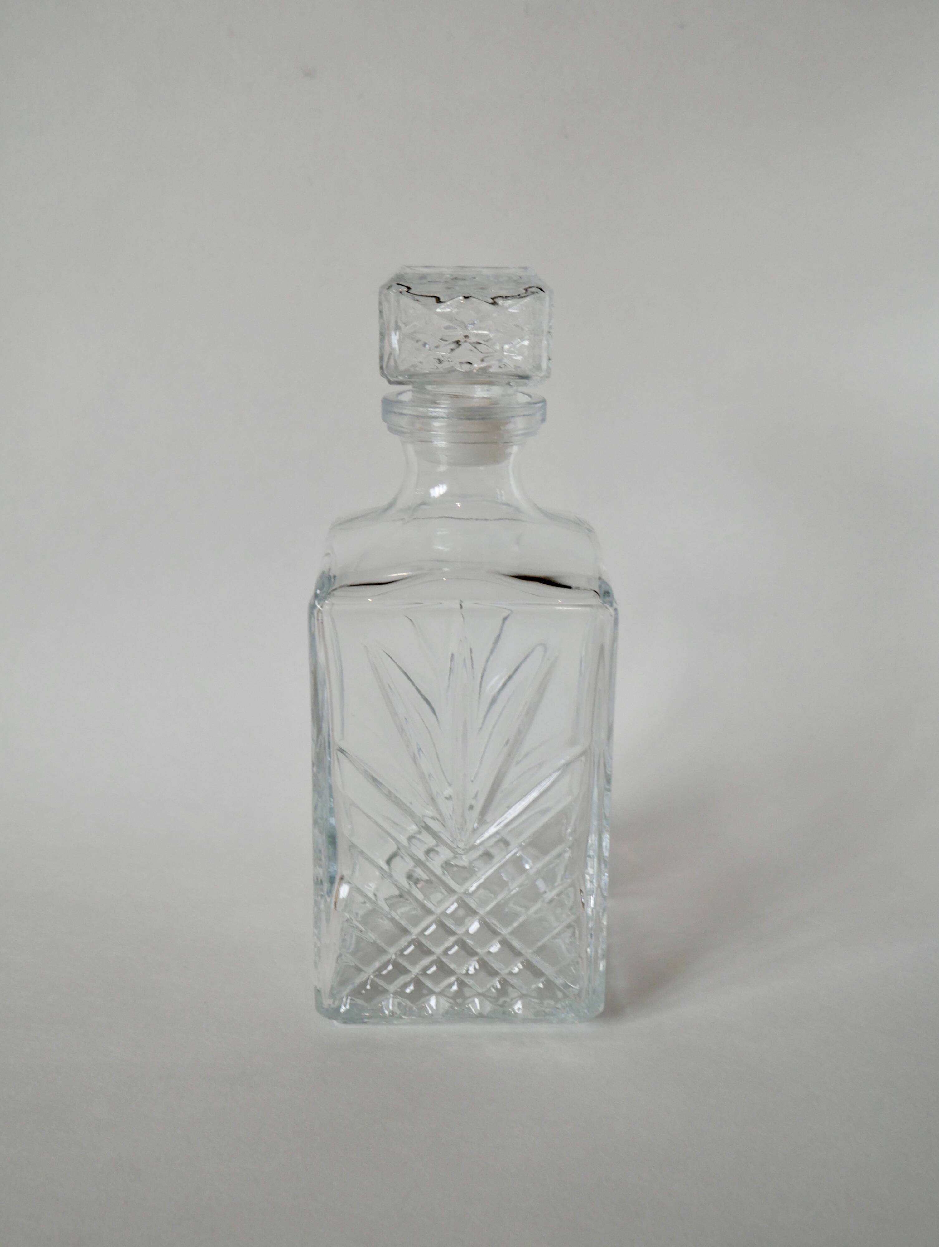 carafe à whisky en verre 1970 26 X 9.5 cm