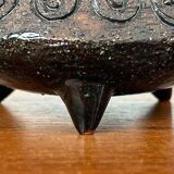 Mid-century studio ceramic tripod vase by Eke Bjeren for Gabriel Keramik, 1960s.