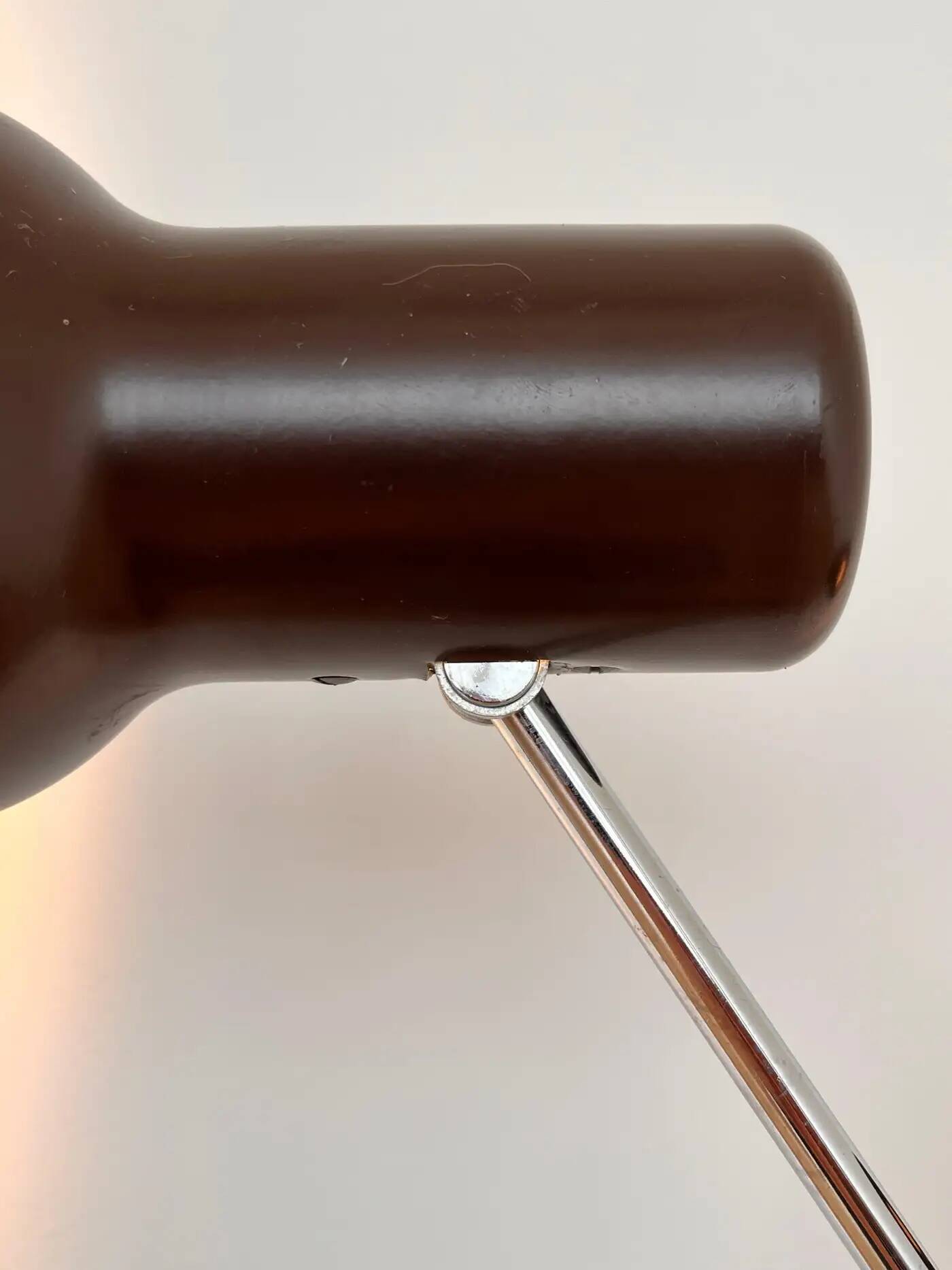 Lampe de sol à design ajustable du milieu du siècle par Napako, années 1970.