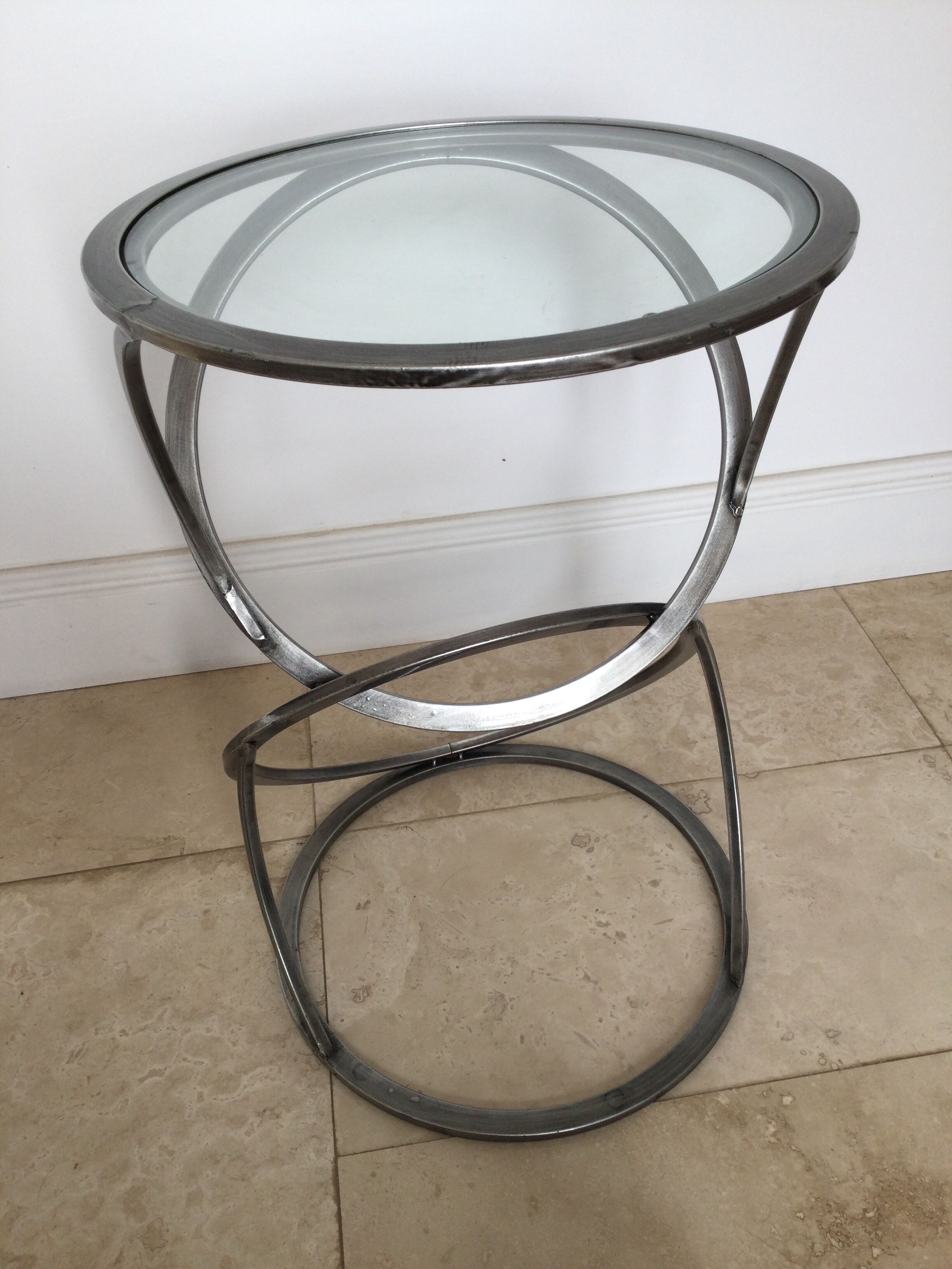 Sellette, side table, sofa tip