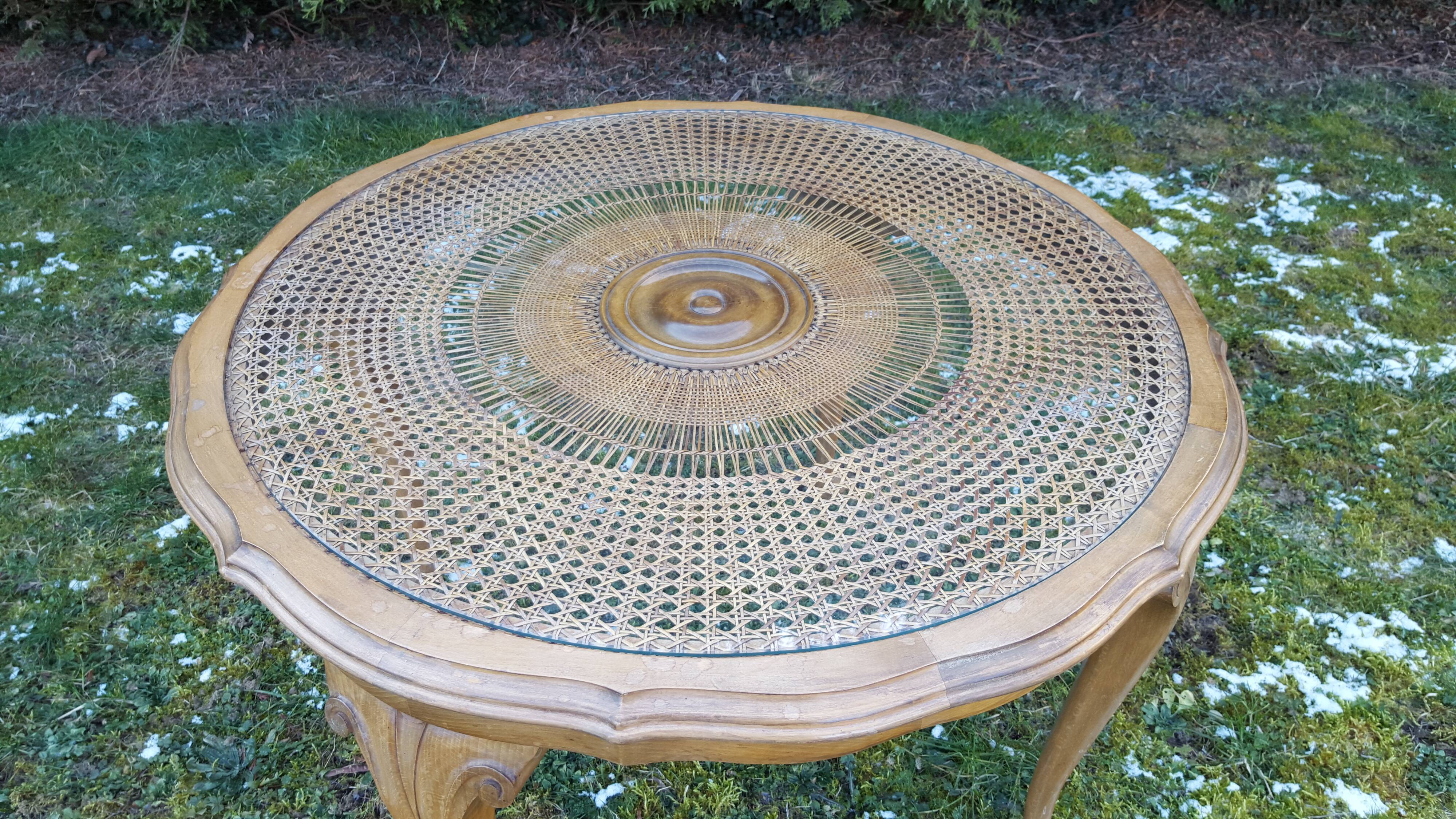 English-style coffee table wood and caning