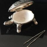 Small turtle mini-lollipops (or other) with pliers