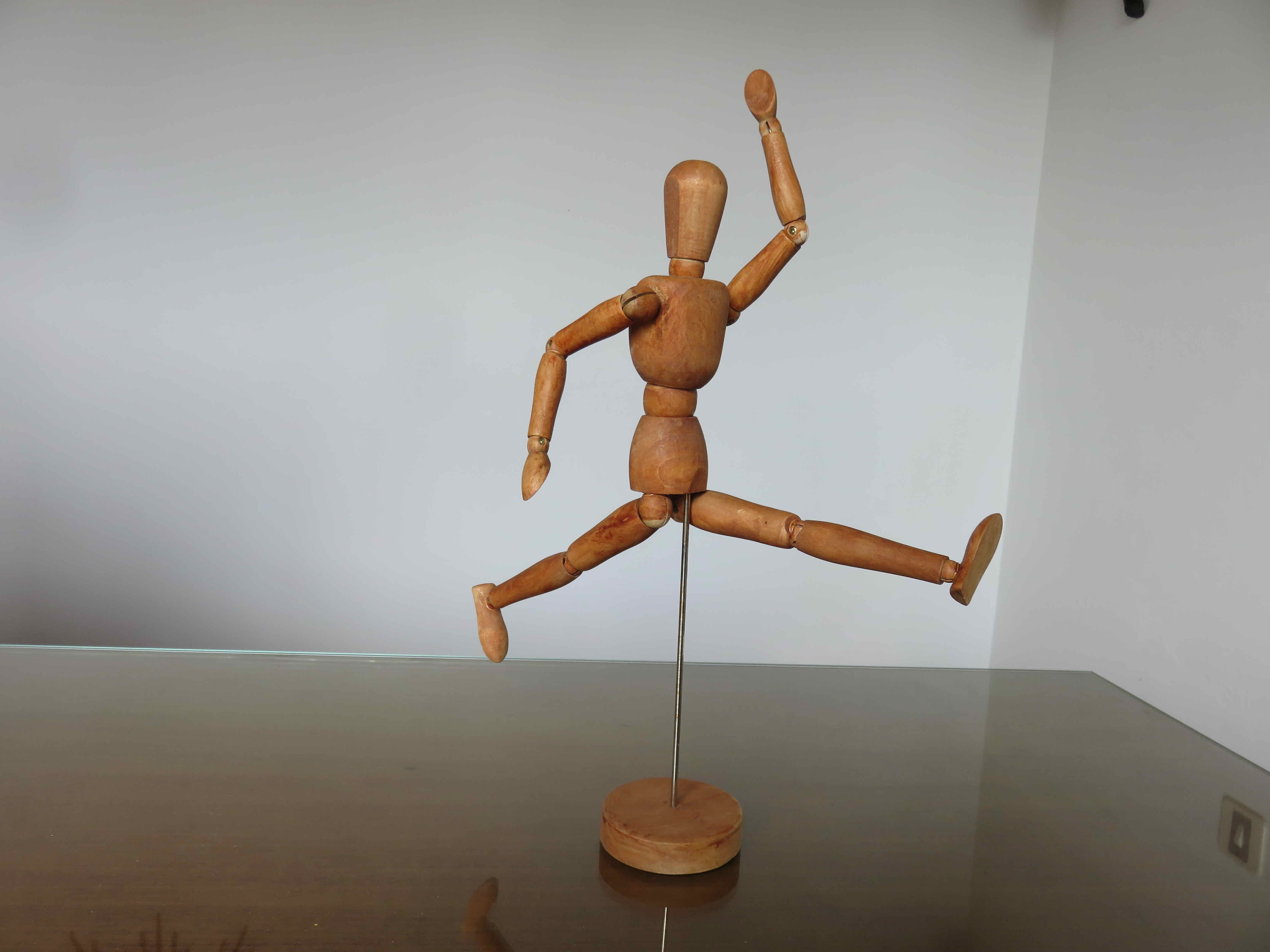 Articulated wooden mannequin 60s