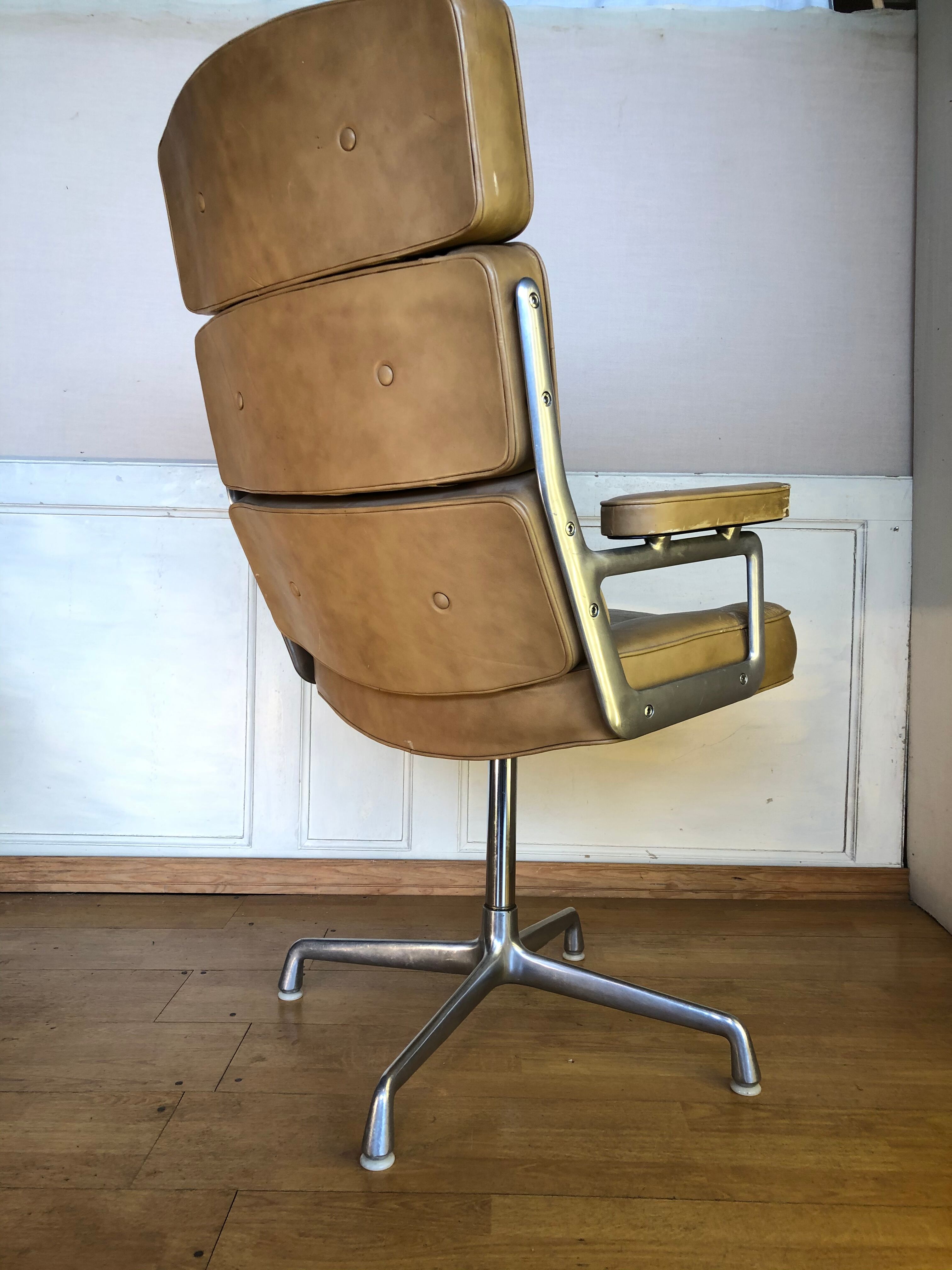 Armchair Lobby hightback eames Herman miller